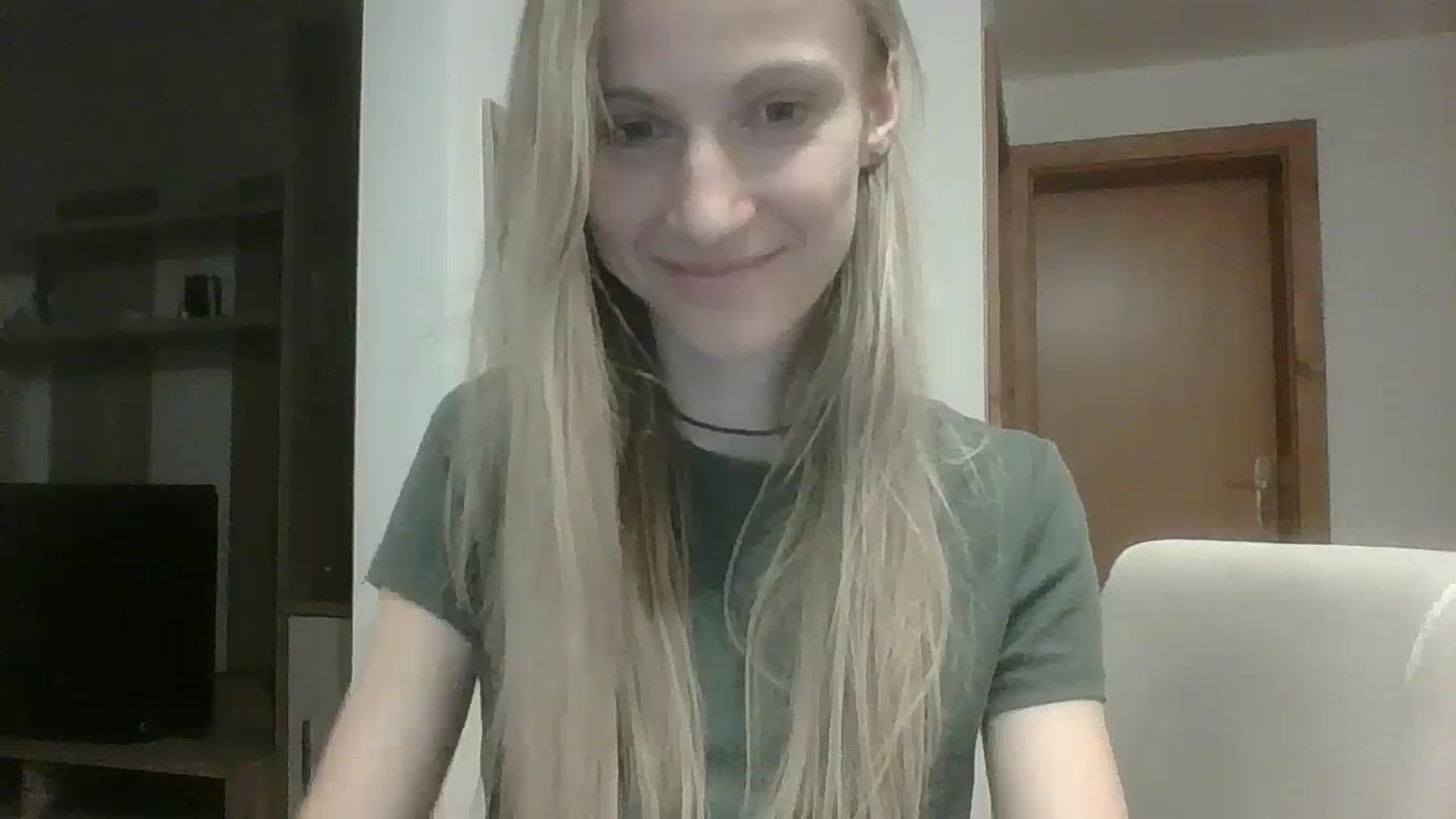 Gallery image thumbnail from Sun_Sol's myfreecams stream on, 01/20/2024, 18:25 image 3 of 20