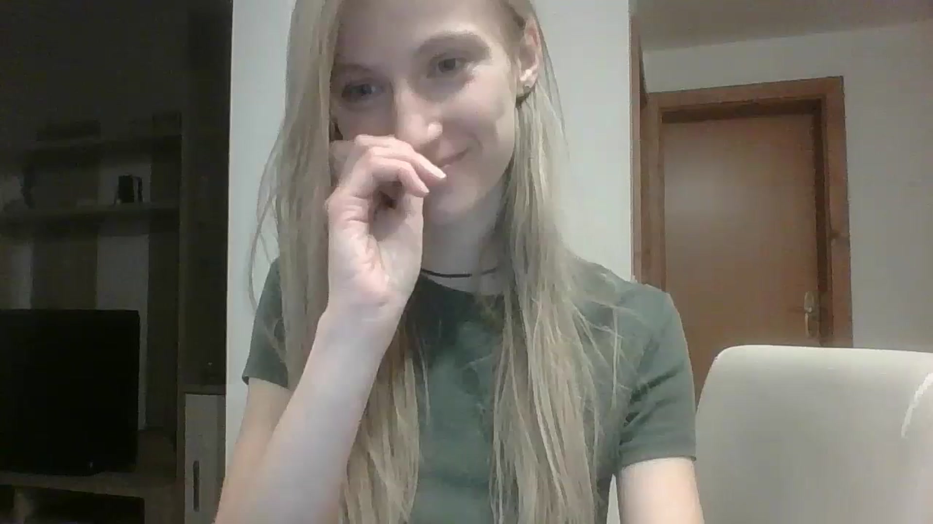 Gallery image thumbnail from Sun_Sol's myfreecams stream on, 01/20/2024, 18:25 image 12 of 20