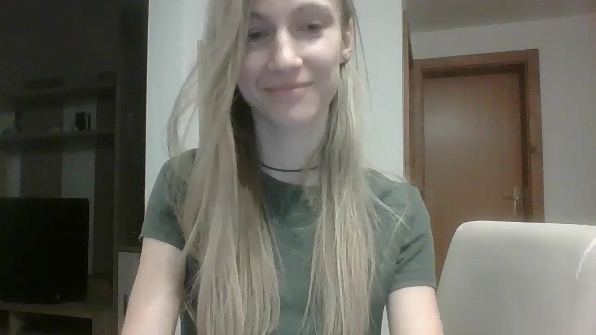 Gallery image thumbnail from Sun_Sol's myfreecams stream on, 01/20/2024, 18:25 image 19 of 20