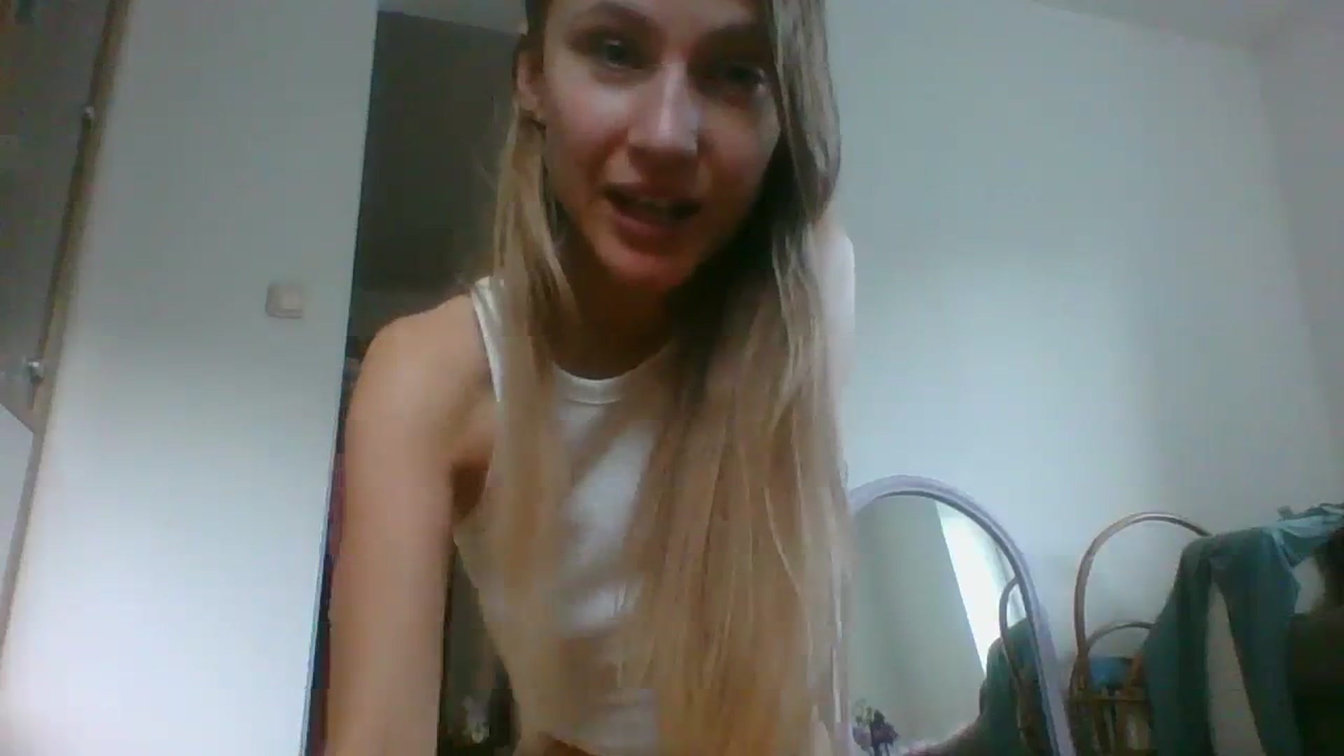 Gallery image thumbnail from Sun_Sol's myfreecams stream on, 01/28/2024, 15:30 image 20 of 20