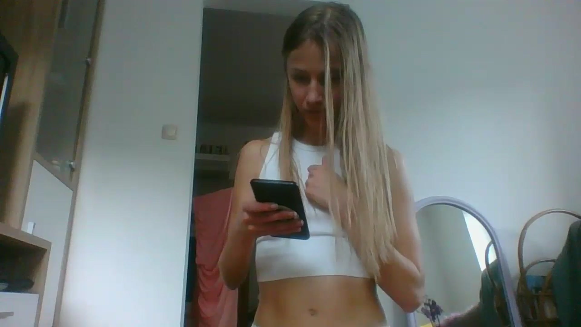 Gallery image thumbnail from Sun_Sol's myfreecams stream on, 01/28/2024, 15:30 image 8 of 20
