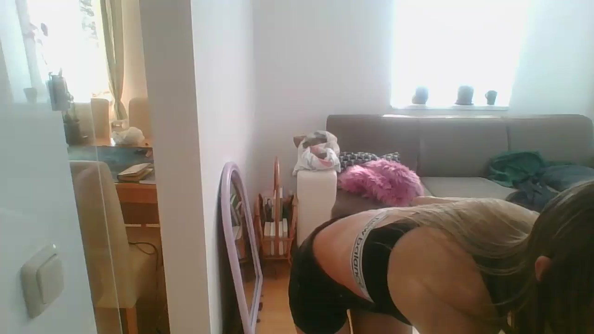 Gallery image thumbnail from Sun_Sol's myfreecams stream on, 02/03/2024, 11:59 image 1 of 20