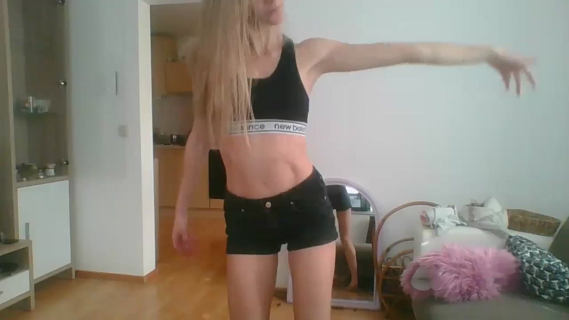 Gallery image thumbnail from Sun_Sol's myfreecams stream on, 02/03/2024, 11:59 image 7 of 20