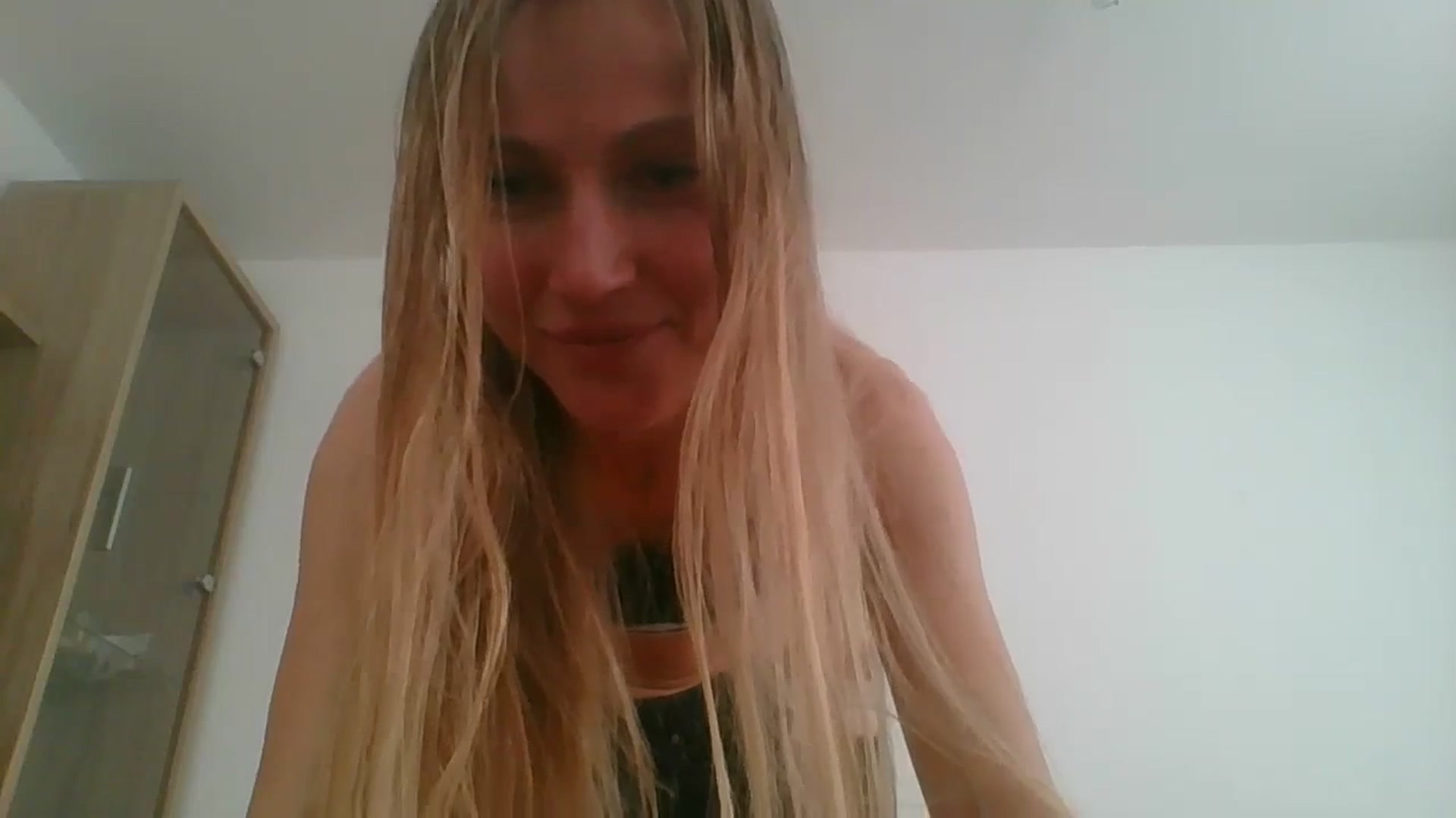 Gallery image thumbnail from Sun_Sol's myfreecams stream on, 02/03/2024, 11:59 image 17 of 20
