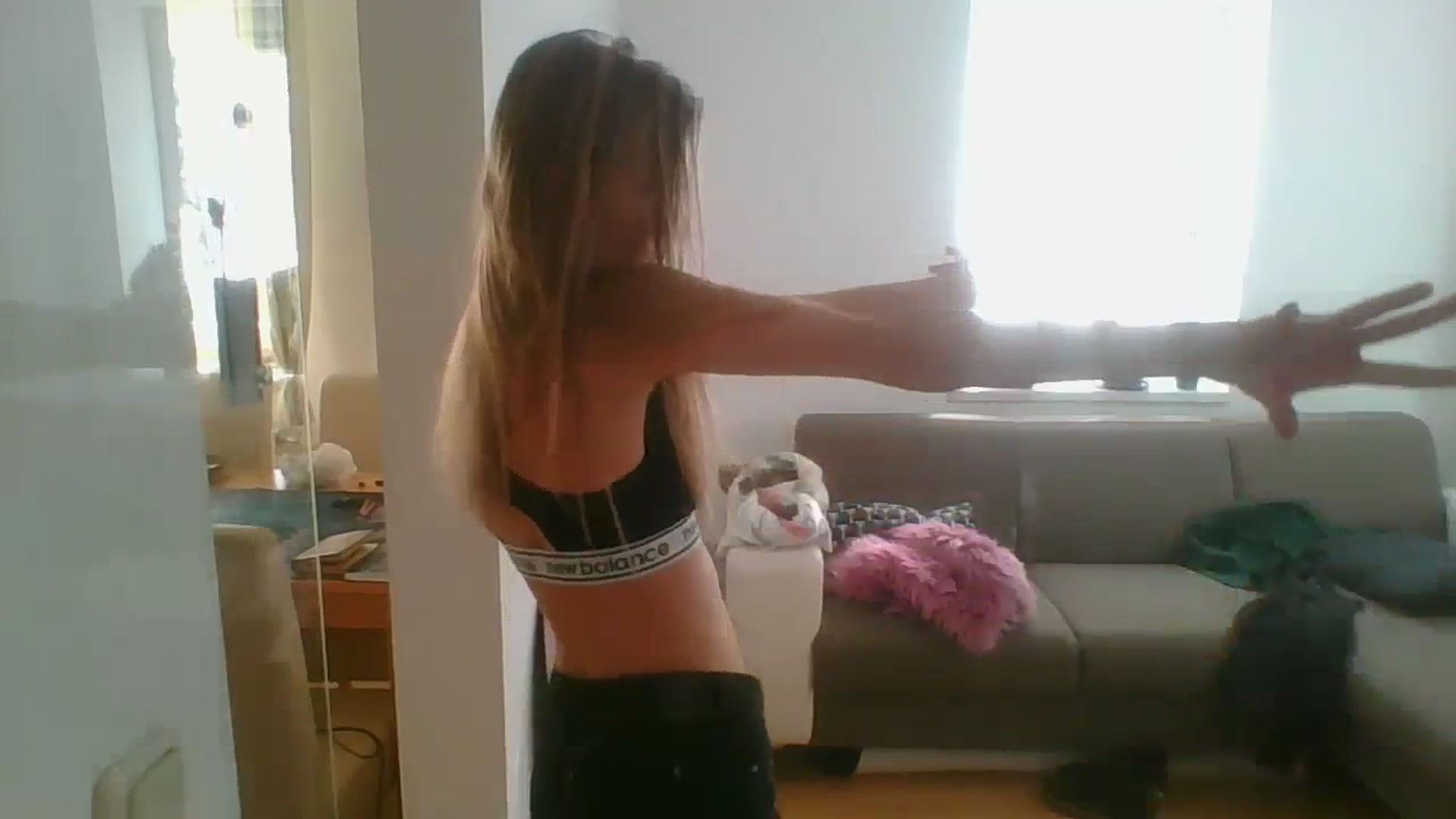 Gallery image thumbnail from Sun_Sol's myfreecams stream on, 02/03/2024, 11:59 image 18 of 20
