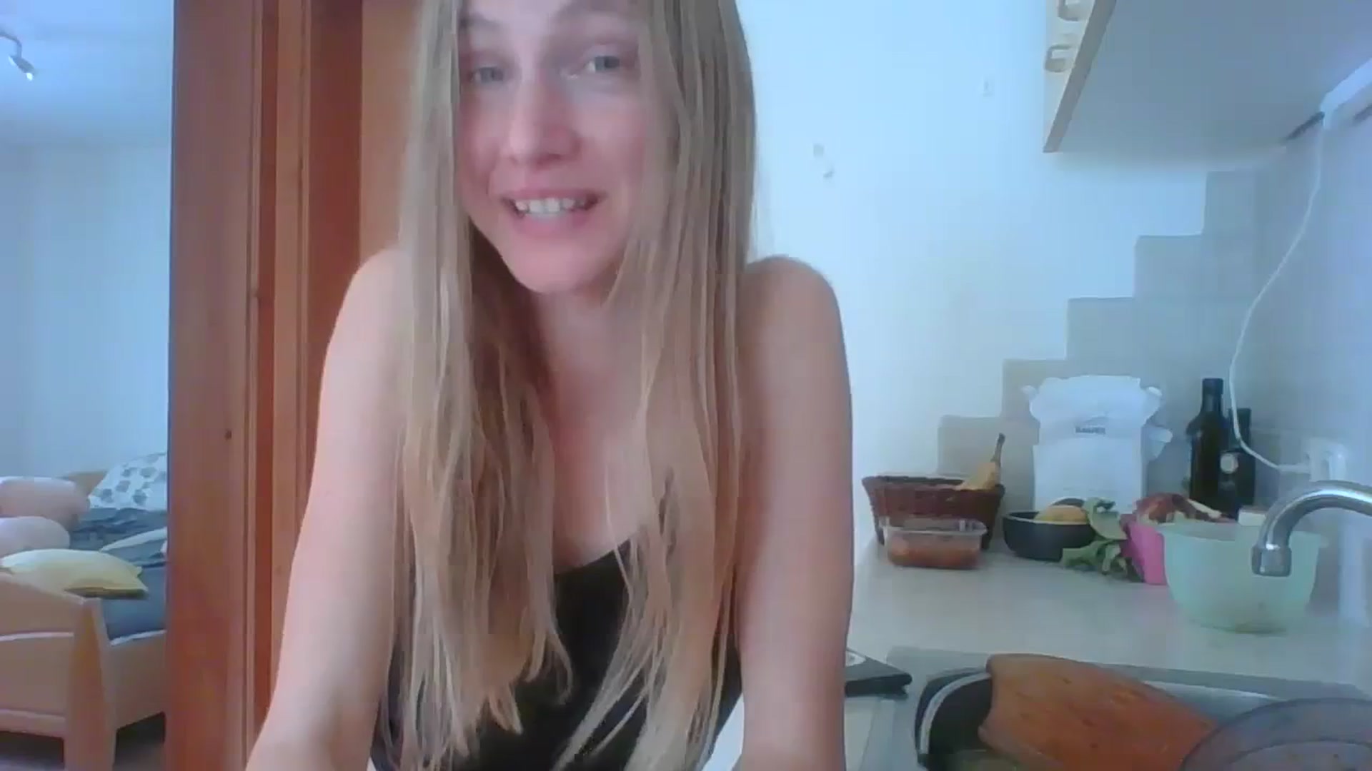 Gallery image thumbnail from Sun_Sol's myfreecams stream on, 02/05/2024, 11:08 image 18 of 20