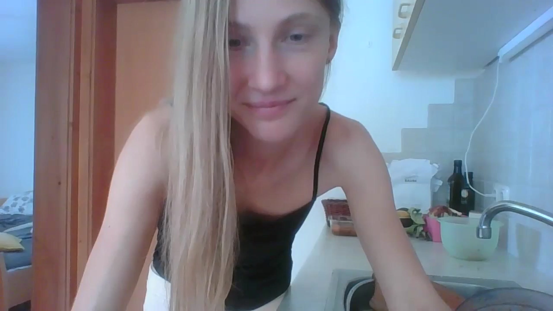 Gallery image thumbnail from Sun_Sol's myfreecams stream on, 02/05/2024, 11:08 image 1 of 20