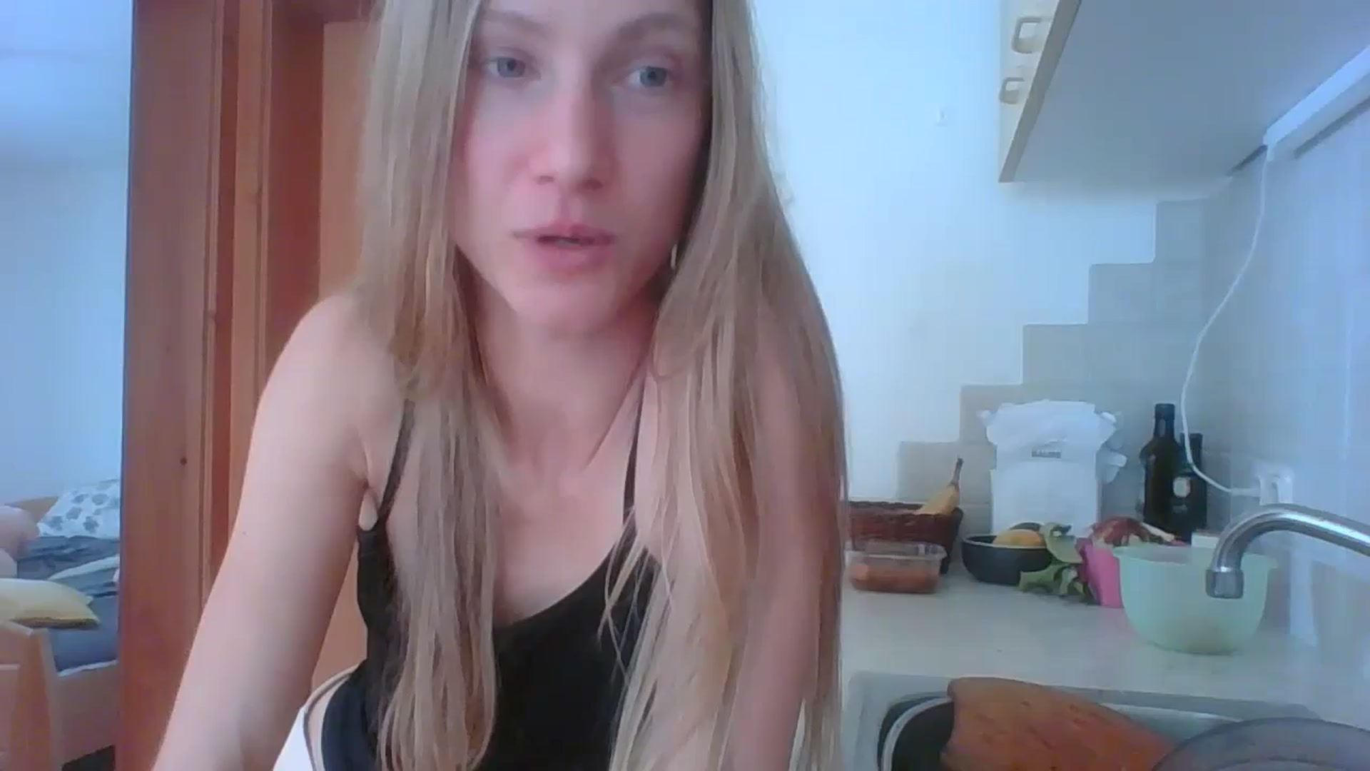 Gallery image thumbnail from Sun_Sol's myfreecams stream on, 02/05/2024, 11:08 image 7 of 20