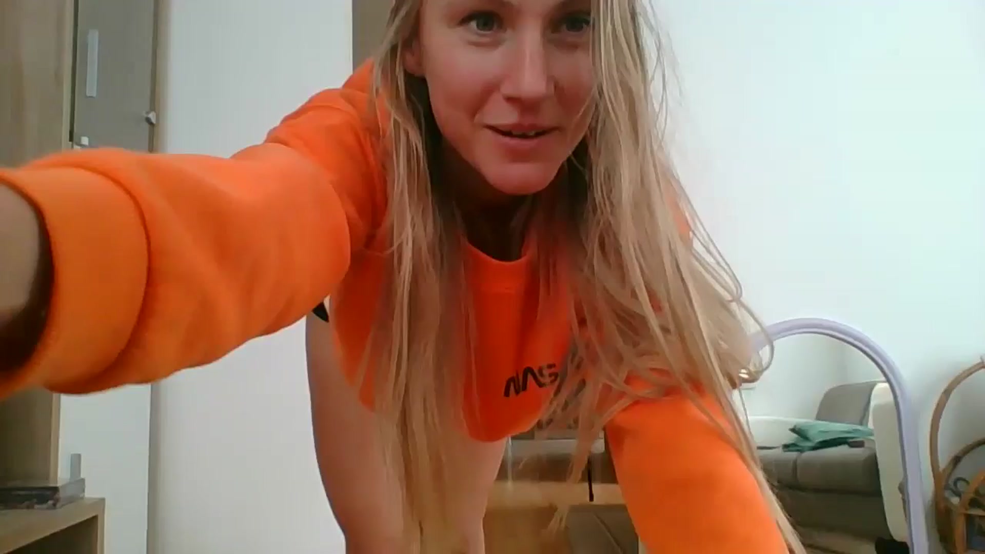 Gallery image thumbnail from Sun_Sol's myfreecams stream on, 06/14/2024, 11:27 image 4 of 20
