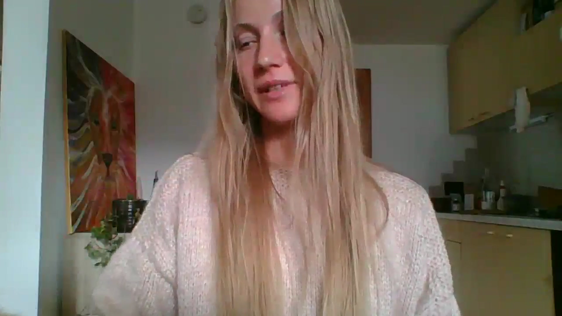 Gallery image thumbnail from Sun_Sol's myfreecams stream on, 06/16/2024, 15:09 image 16 of 20