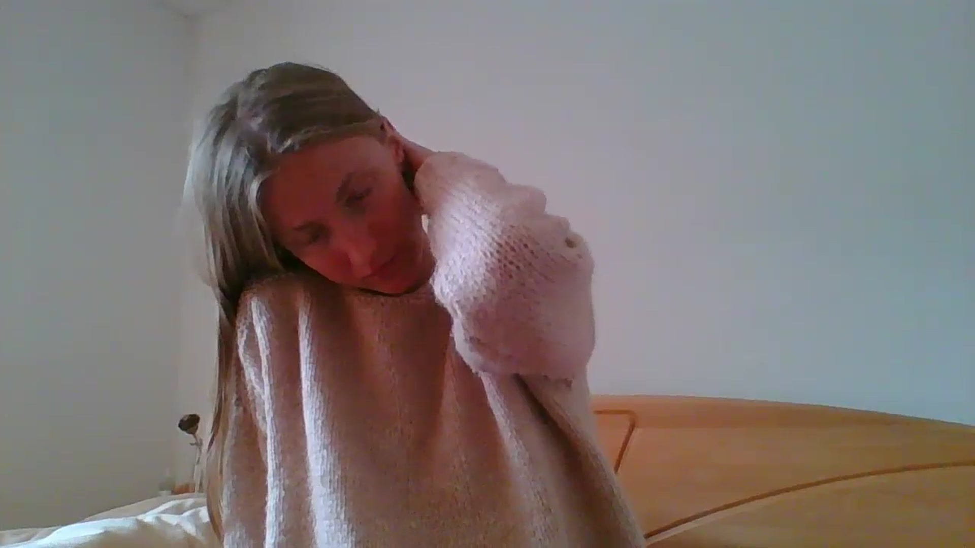 Gallery image thumbnail from Sun_Sol's myfreecams stream on, 06/16/2024, 17:07 image 14 of 20