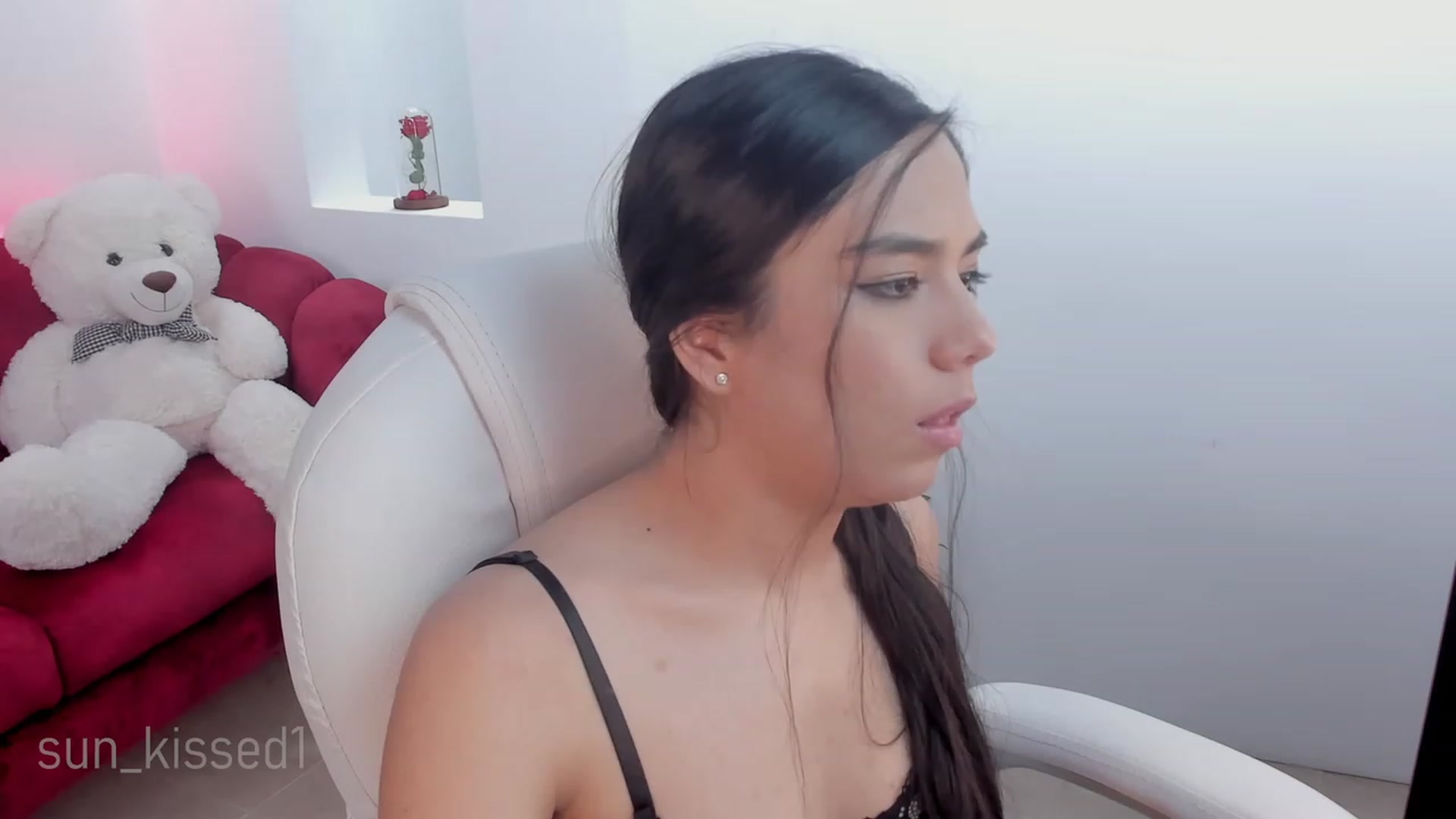 Gallery image thumbnail from Sun_kissed1's myfreecams stream on, 08/19/2023, 17:21 image 17 of 20