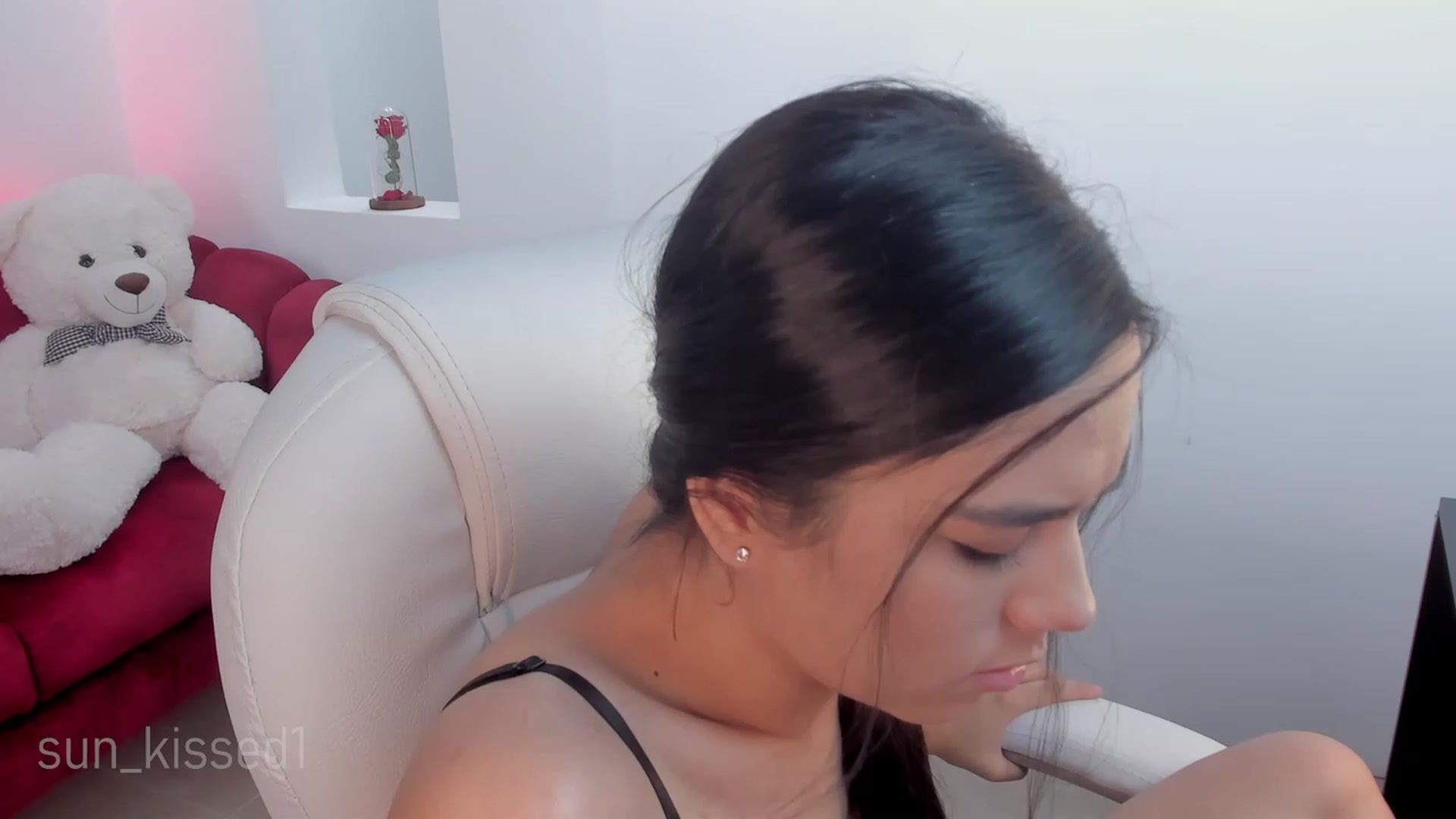 Gallery image thumbnail from Sun_kissed1's myfreecams stream on, 08/19/2023, 17:21 image 6 of 20