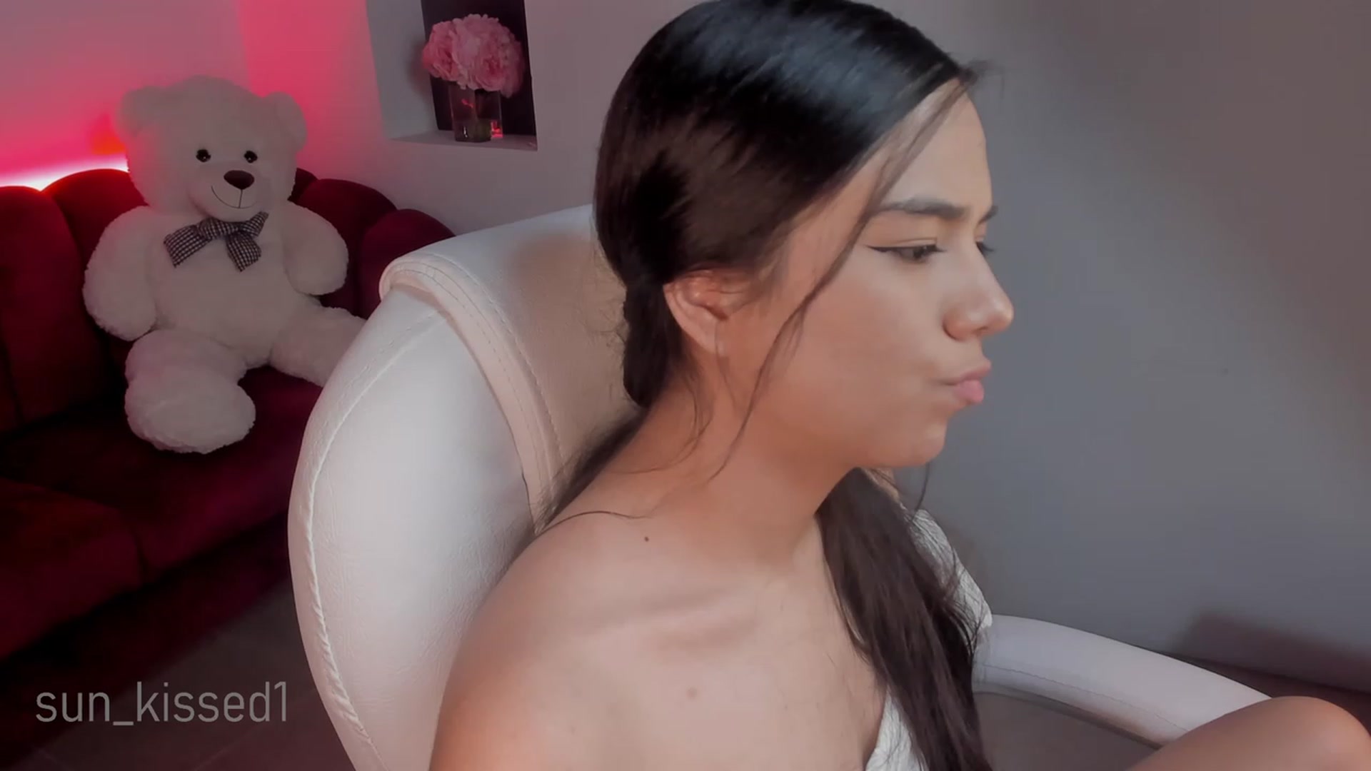 Gallery image thumbnail from Sun_kissed1's myfreecams stream on, 09/26/2023, 23:48 image 4 of 20