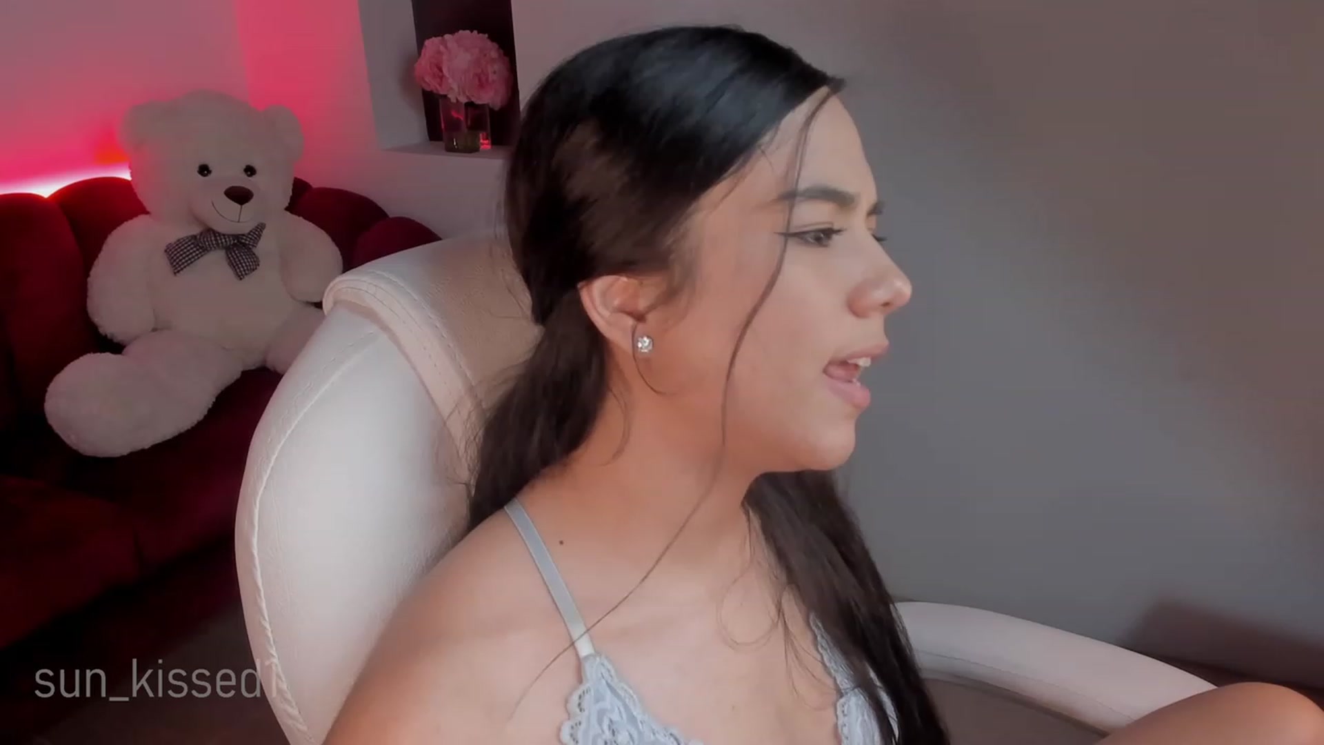 Gallery image thumbnail from Sun_kissed1's myfreecams stream on, 09/28/2023, 24:26 image 11 of 20