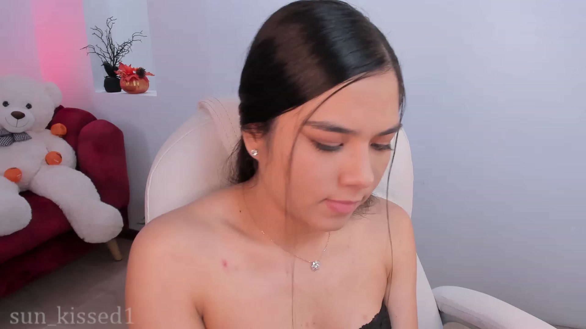 Gallery image thumbnail from Sun_kissed1's myfreecams stream on, 10/23/2023, 17:39 image 19 of 20