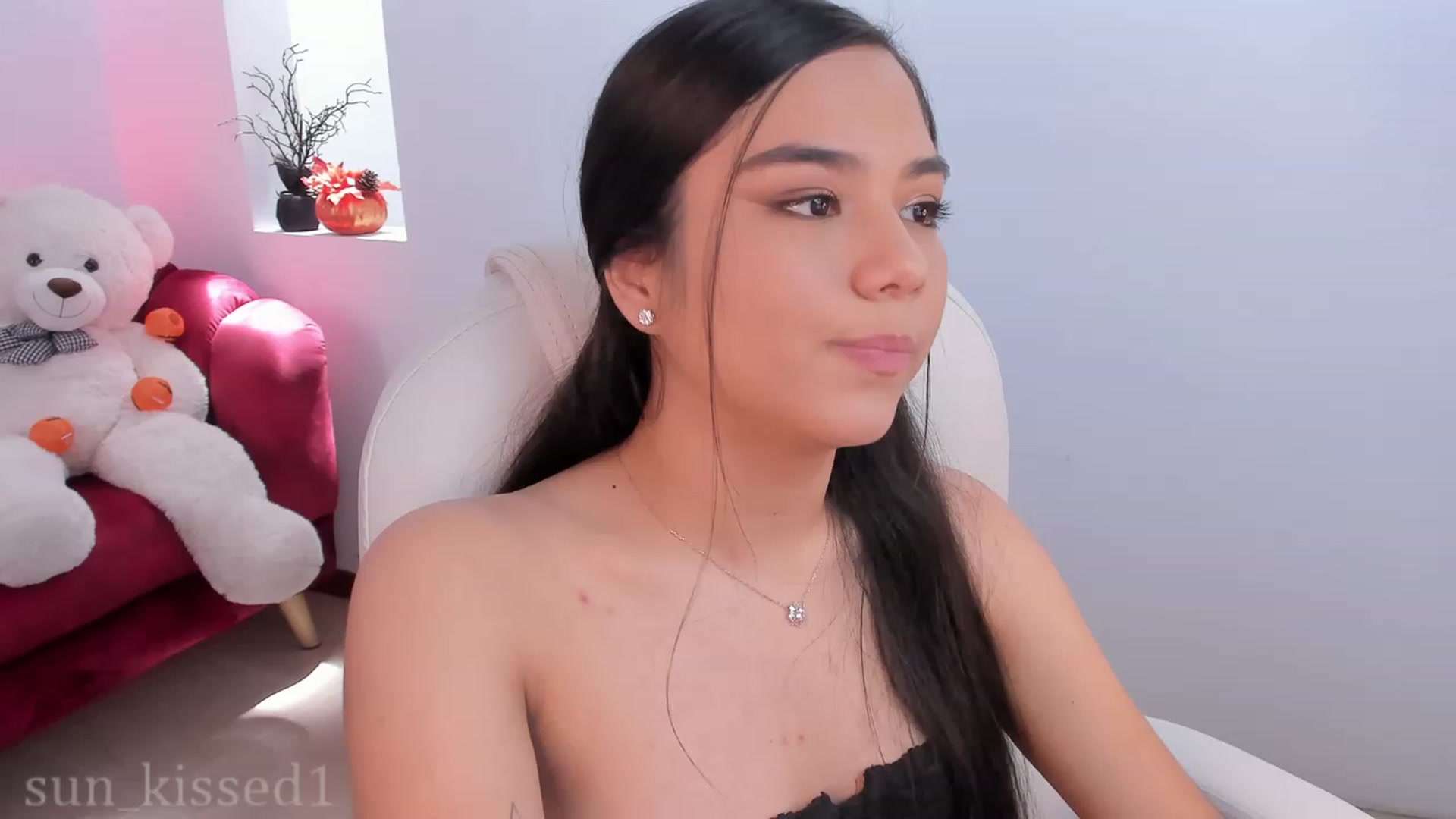 Gallery image thumbnail from Sun_kissed1's myfreecams stream on, 10/23/2023, 17:39 image 7 of 20