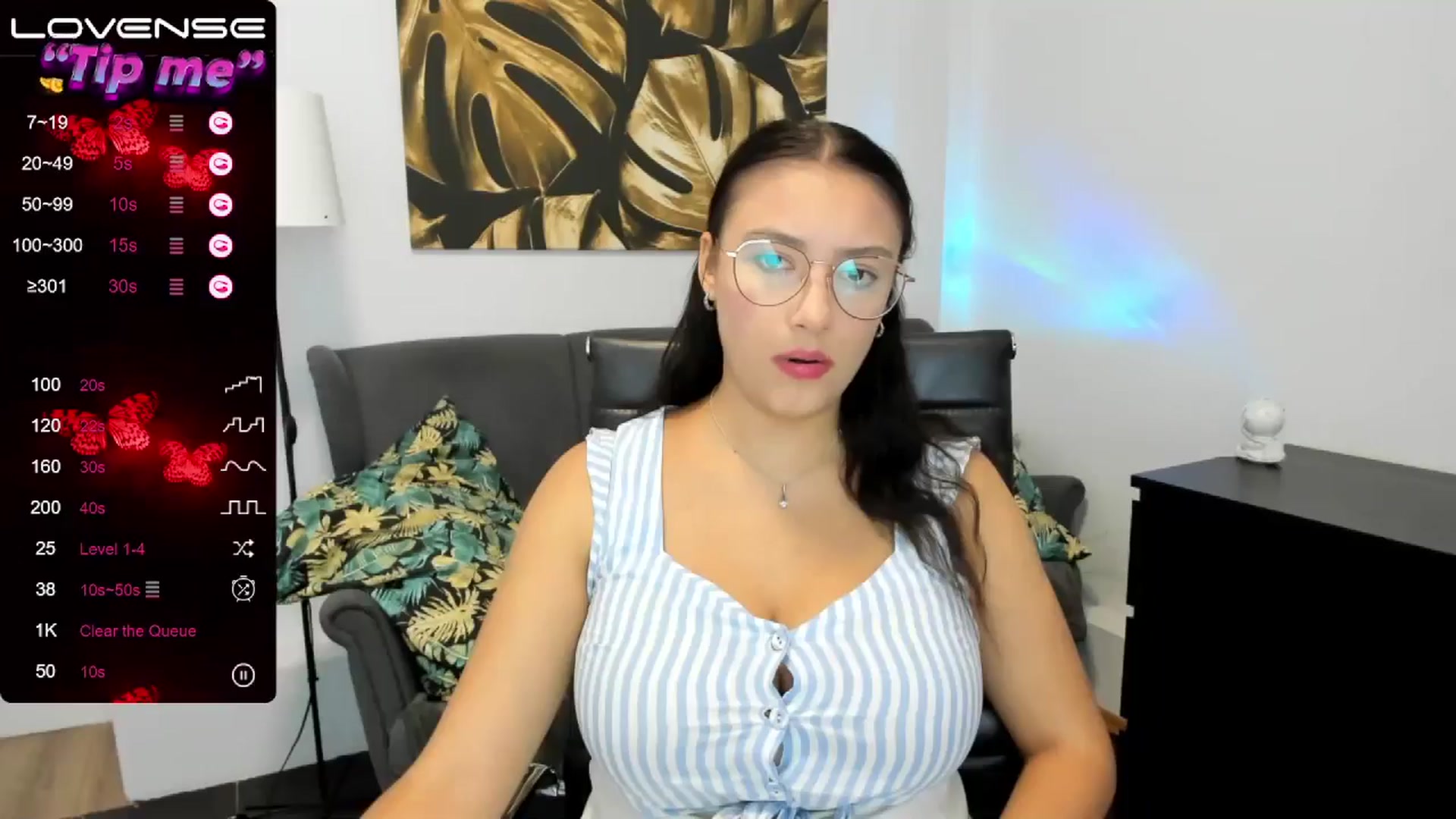 Gallery image thumbnail from SunfLowerr's myfreecams stream on, 08/08/2024, 12:32 image 20 of 20