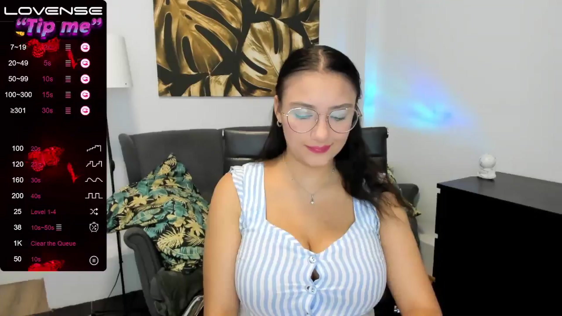 Gallery image thumbnail from SunfLowerr's myfreecams stream on, 08/08/2024, 12:32 image 16 of 20
