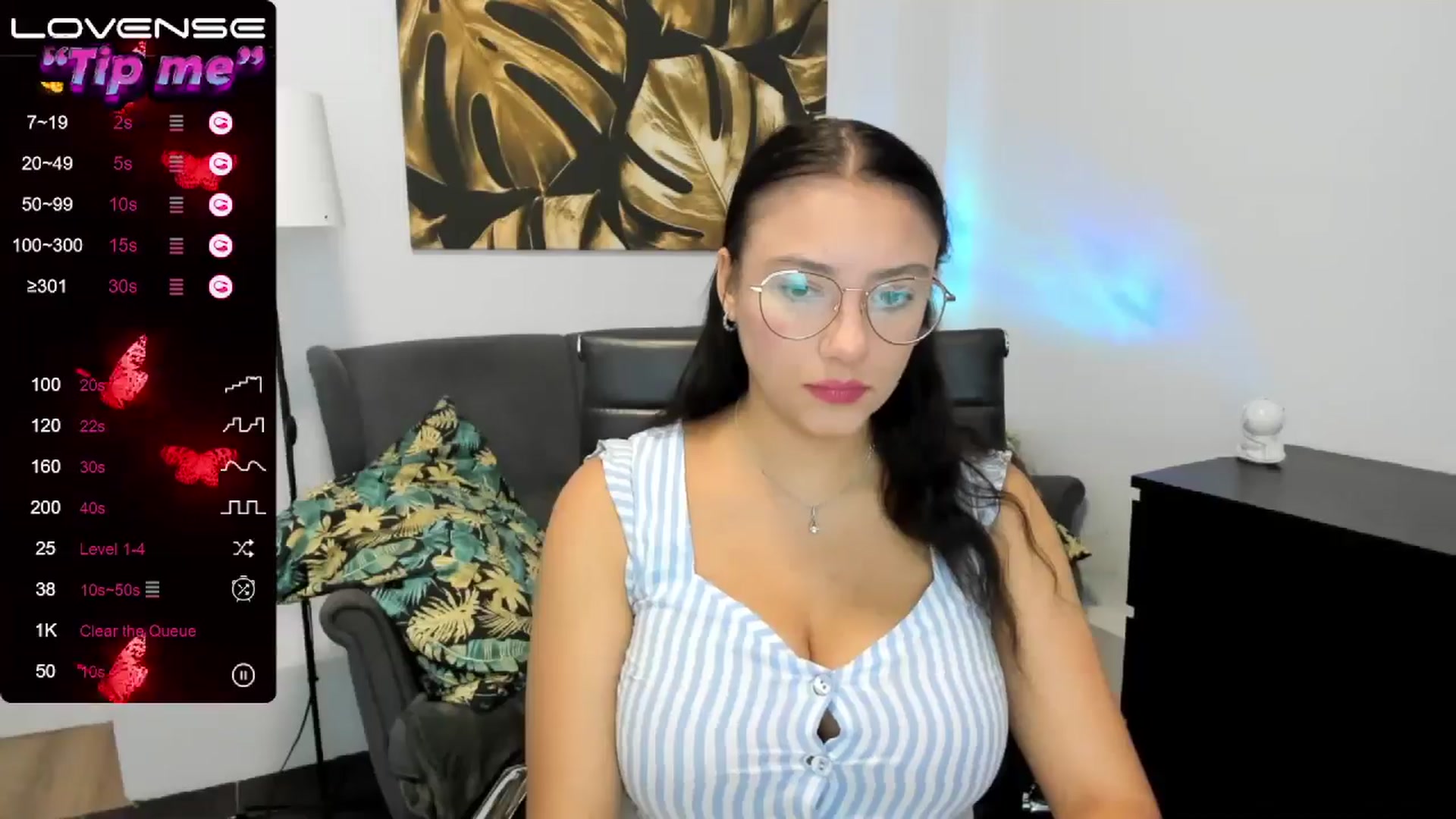 Gallery image thumbnail from SunfLowerr's myfreecams stream on, 08/08/2024, 12:32 image 18 of 20