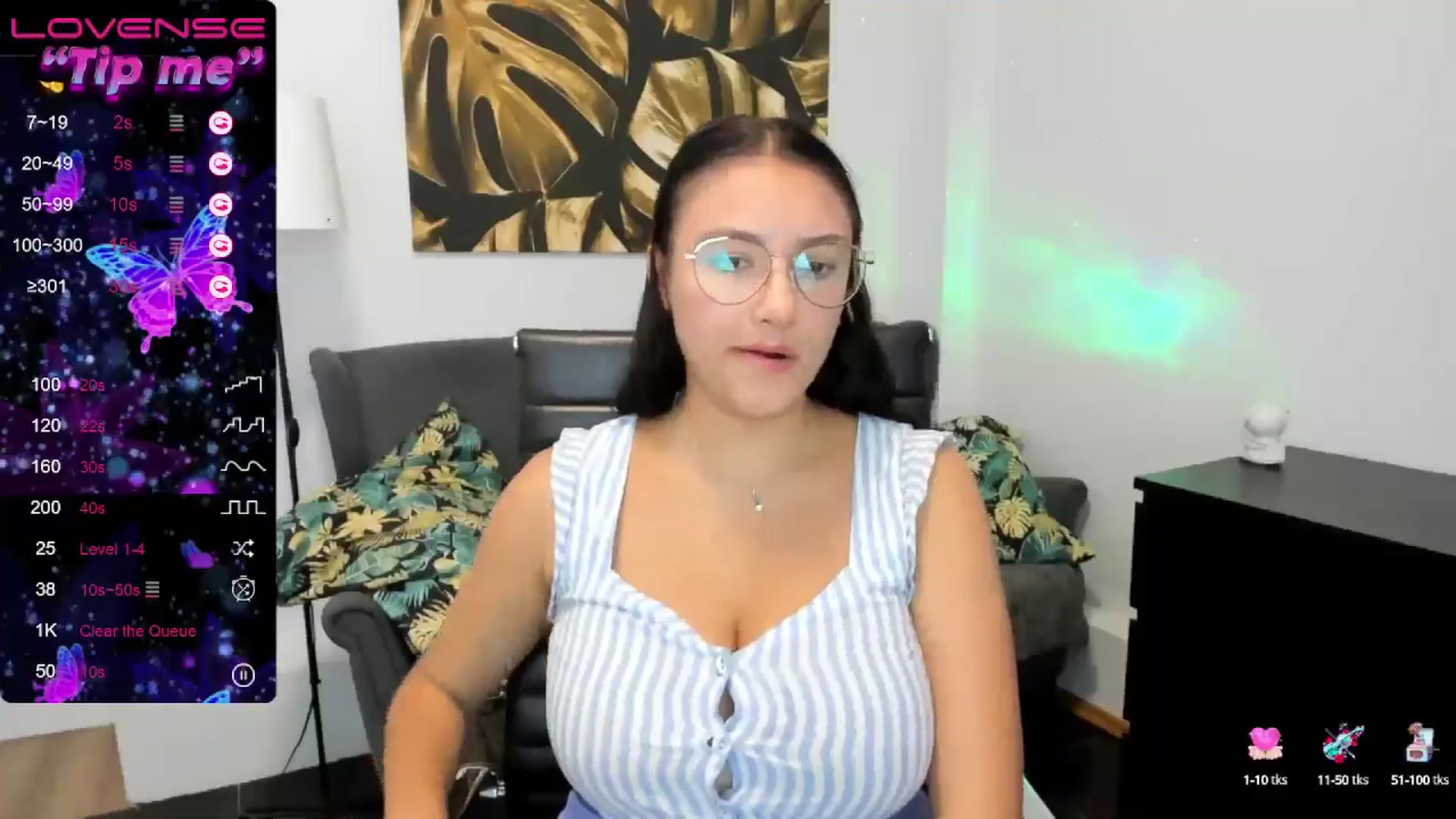 Gallery image thumbnail from SunfLowerr's myfreecams stream on, 08/08/2024, 15:31 image 20 of 20