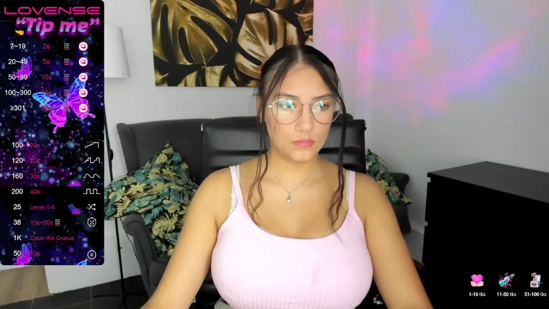 Gallery image thumbnail from SunfLowerr's myfreecams stream on, 08/10/2024, 13:22 image 17 of 20