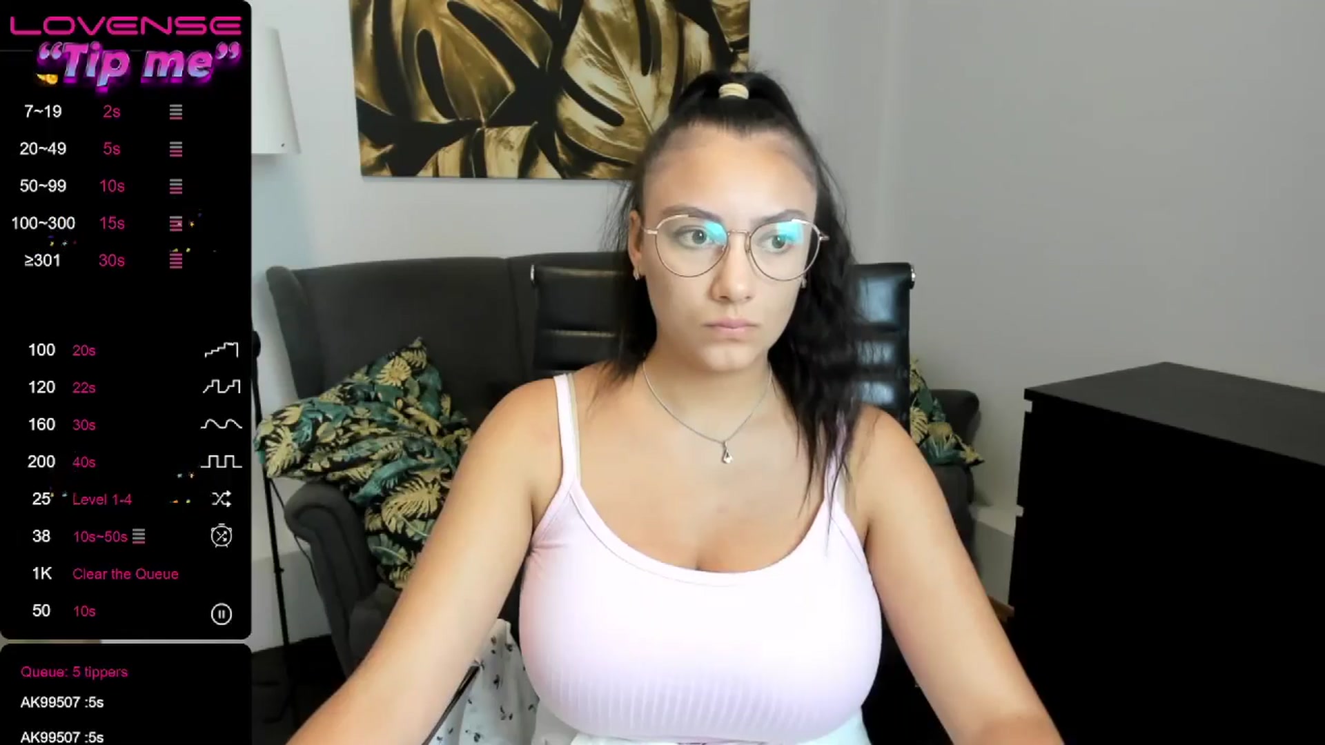 Gallery image thumbnail from SunfLowerr's myfreecams stream on, 08/11/2024, 16:32 image 9 of 20