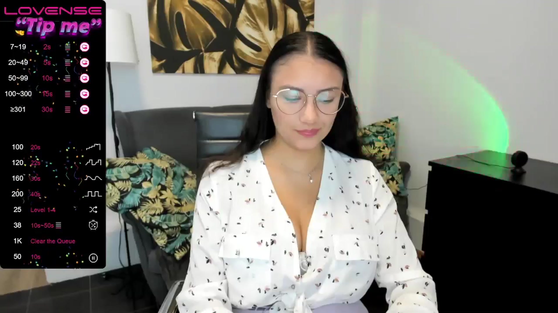 Gallery image thumbnail from SunfLowerr's myfreecams stream on, 08/15/2024, 14:05 image 3 of 20