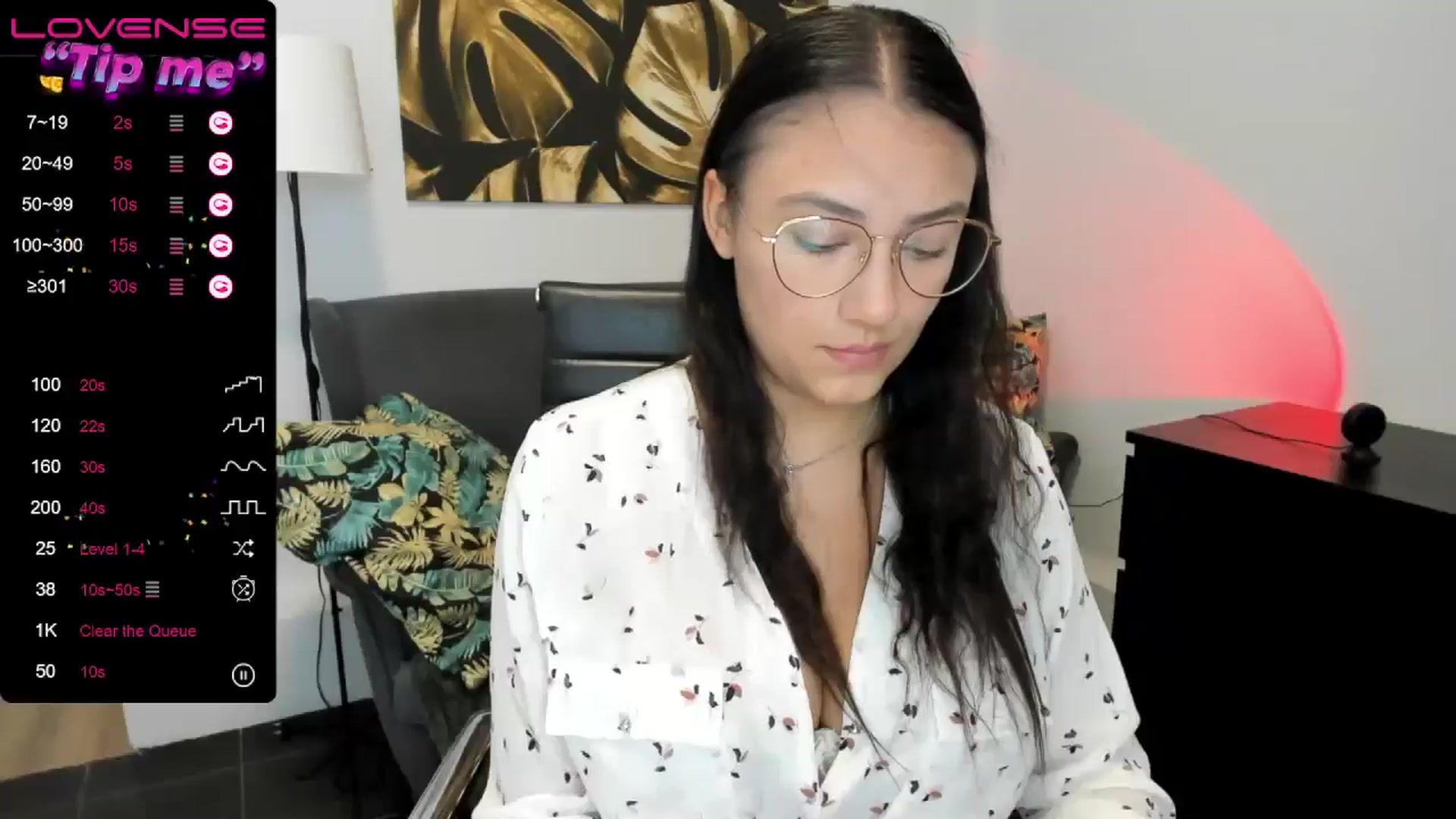 Gallery image thumbnail from SunfLowerr's myfreecams stream on, 08/15/2024, 14:05 image 19 of 20