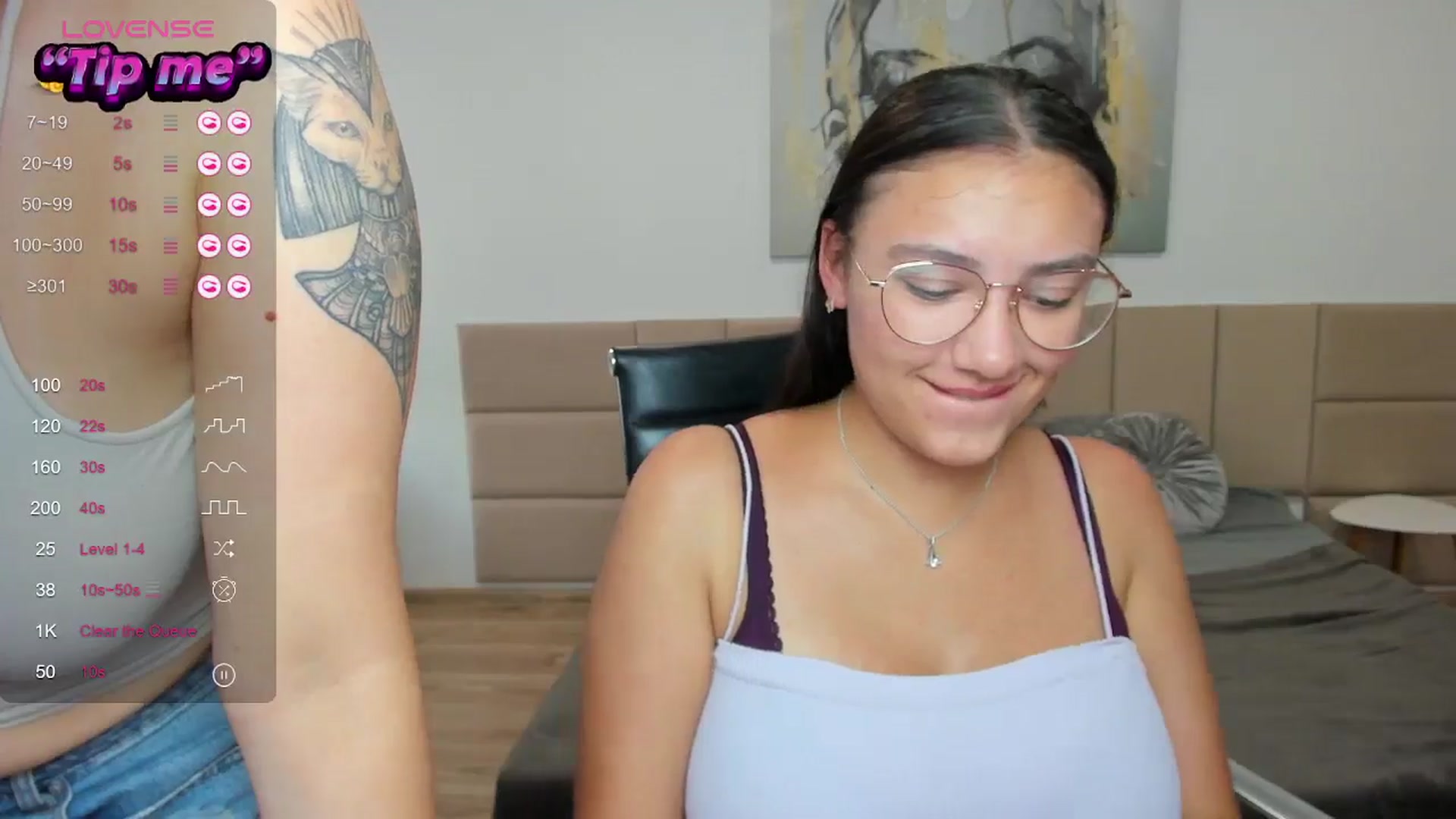 Gallery image thumbnail from SunfLowerr's myfreecams stream on, 08/16/2024, 17:17 image 18 of 20