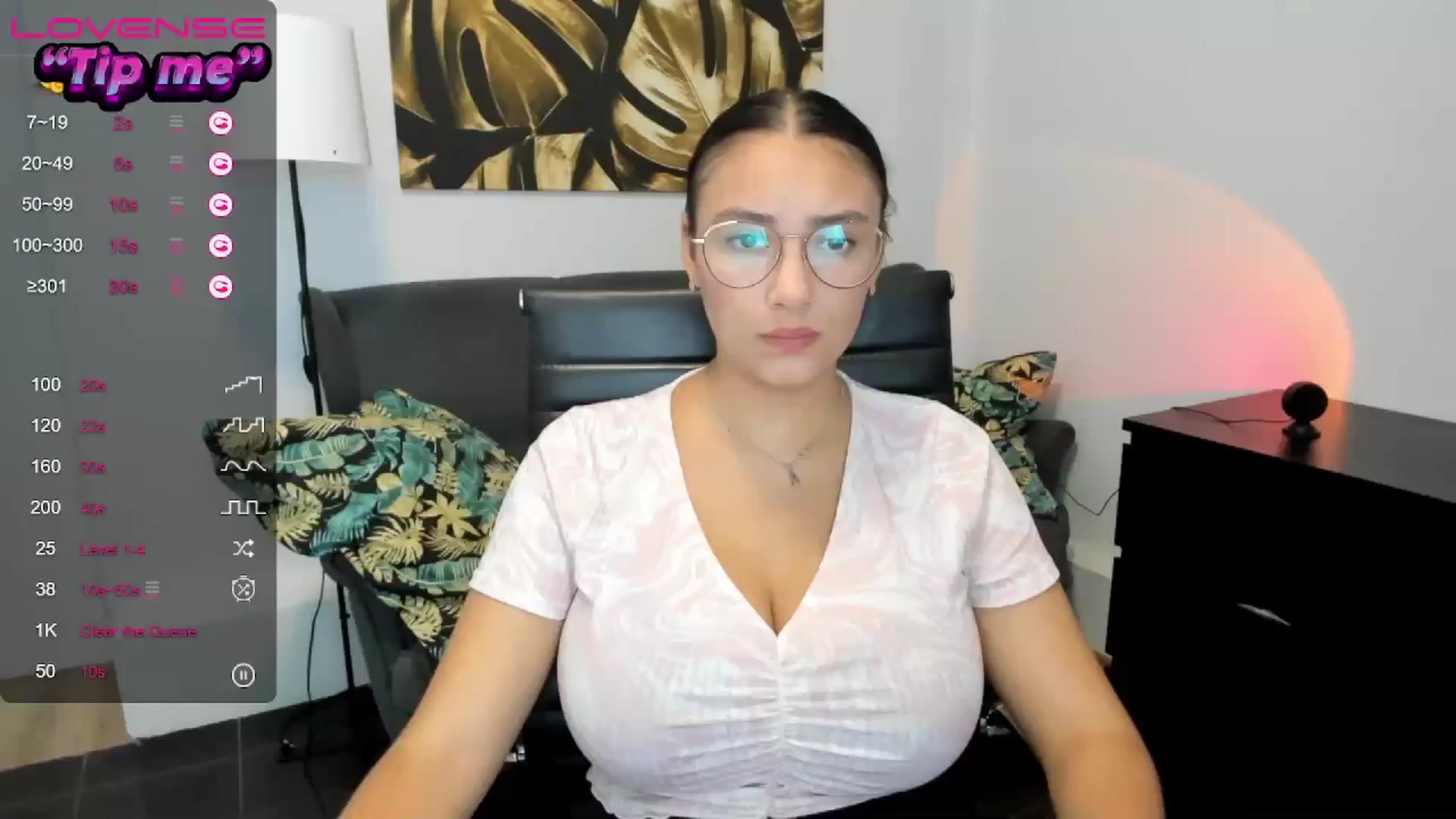 Gallery image thumbnail from SunfLowerr's myfreecams stream on, 08/17/2024, 12:42 image 17 of 20