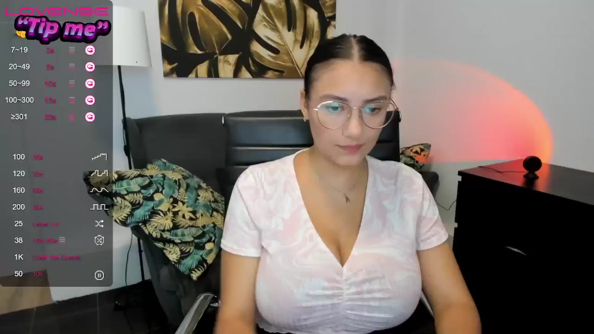 Gallery image thumbnail from SunfLowerr's myfreecams stream on, 08/17/2024, 12:42 image 16 of 20