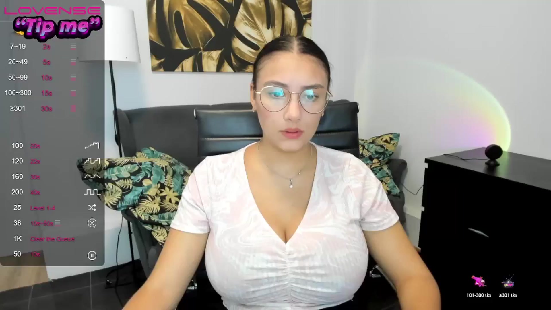 Gallery image thumbnail from SunfLowerr's myfreecams stream on, 08/17/2024, 12:42 image 7 of 20