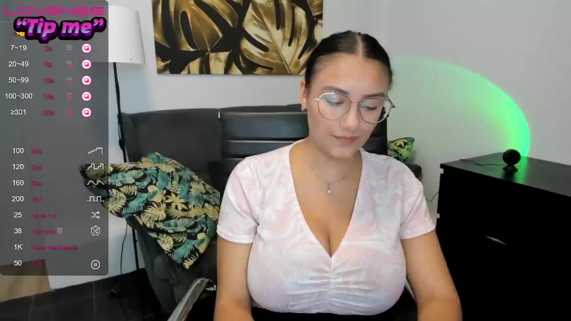Gallery image thumbnail from SunfLowerr's myfreecams stream on, 08/17/2024, 13:27 image 2 of 20