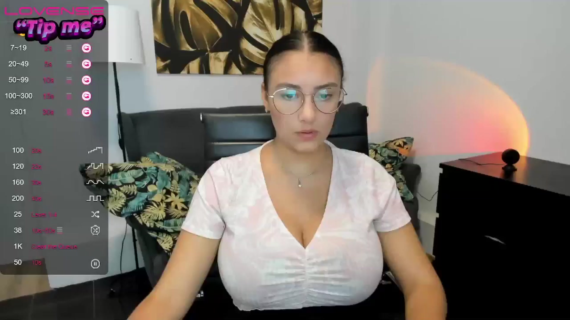 Gallery image thumbnail from SunfLowerr's myfreecams stream on, 08/17/2024, 13:27 image 3 of 20