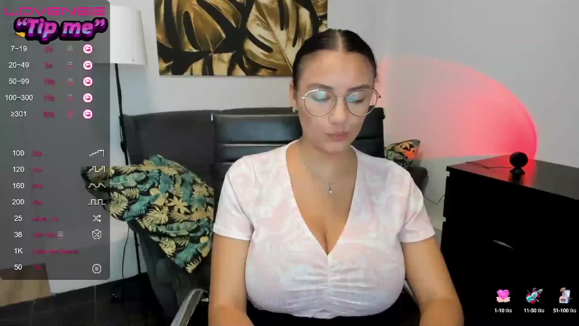 Gallery image thumbnail from SunfLowerr's myfreecams stream on, 08/17/2024, 13:47 image 4 of 20