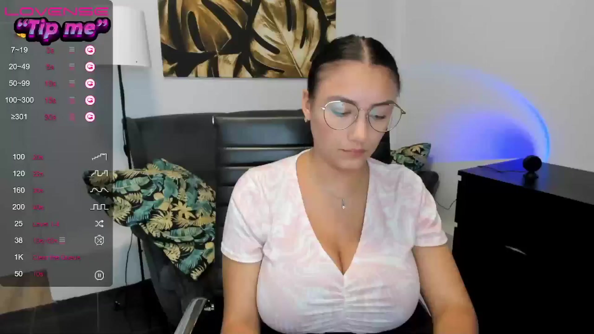 Gallery image thumbnail from SunfLowerr's myfreecams stream on, 08/17/2024, 13:47 image 16 of 20