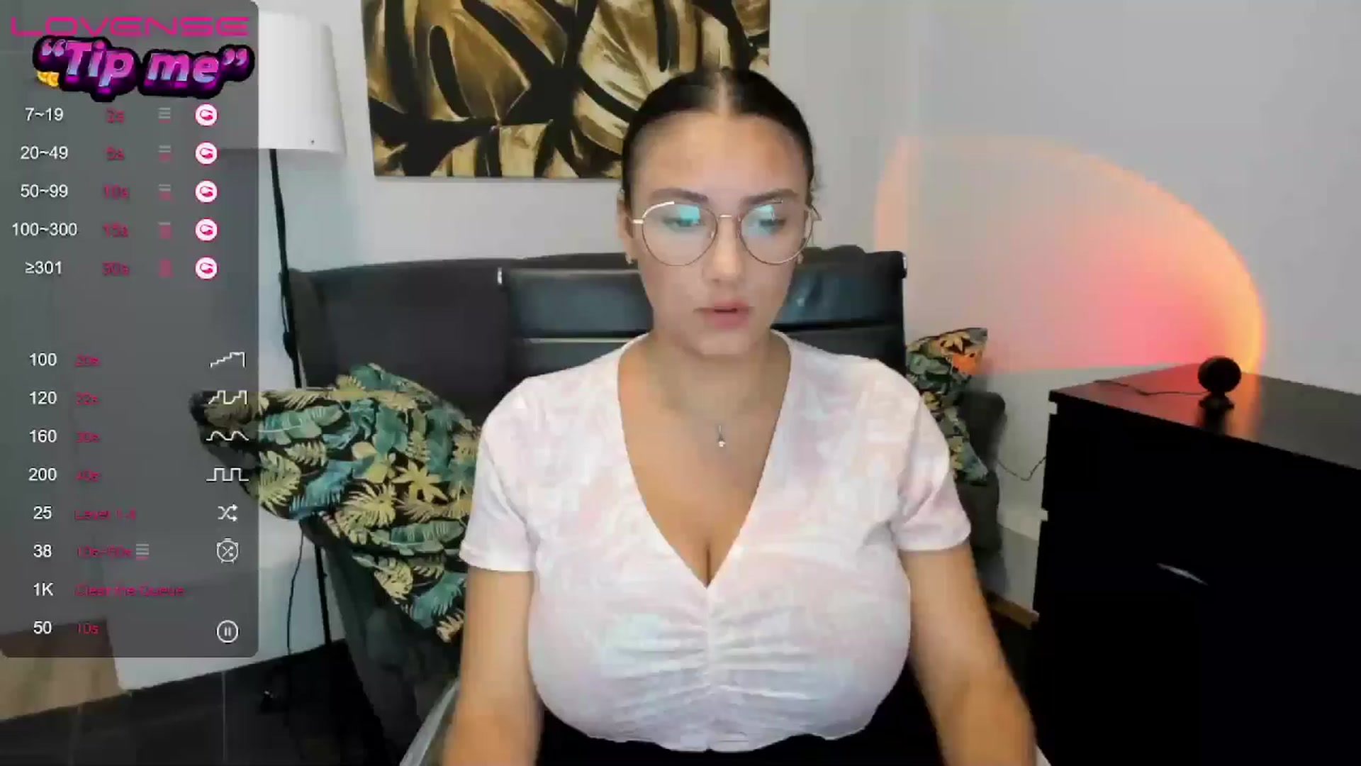 Gallery image thumbnail from SunfLowerr's myfreecams stream on, 08/17/2024, 13:47 image 5 of 20