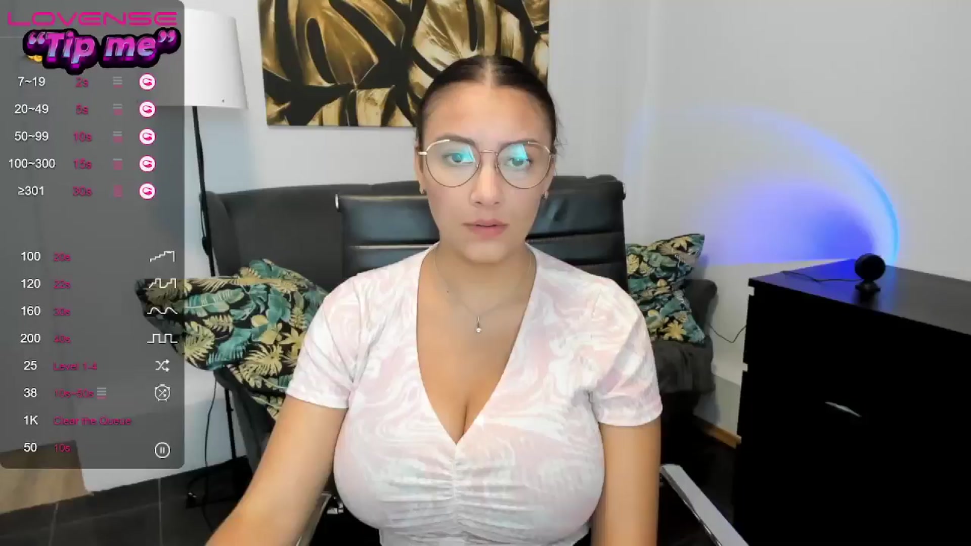 Gallery image thumbnail from SunfLowerr's myfreecams stream on, 08/17/2024, 14:31 image 7 of 20