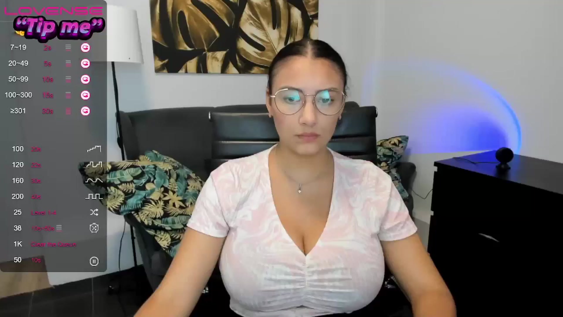 Gallery image thumbnail from SunfLowerr's myfreecams stream on, 08/17/2024, 14:31 image 5 of 20
