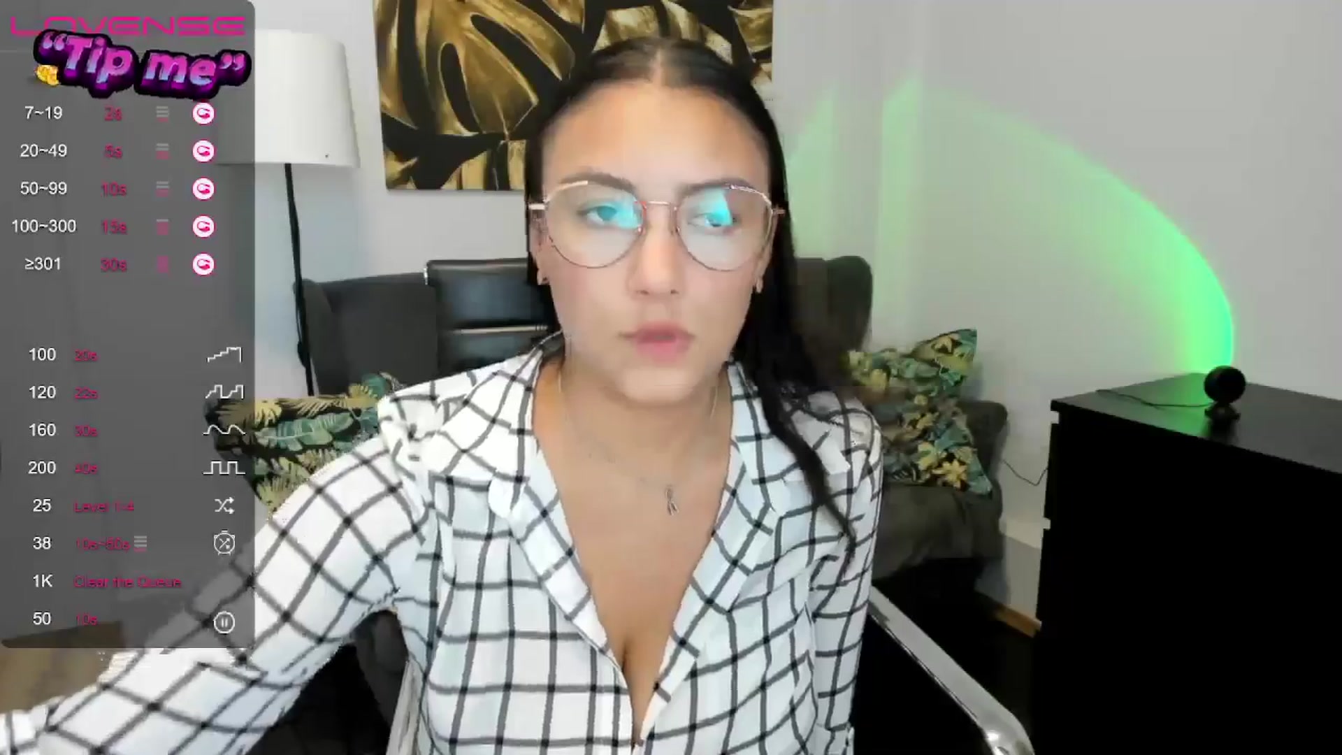 Gallery image thumbnail from SunfLowerr's myfreecams stream on, 08/17/2024, 17:36 image 2 of 20