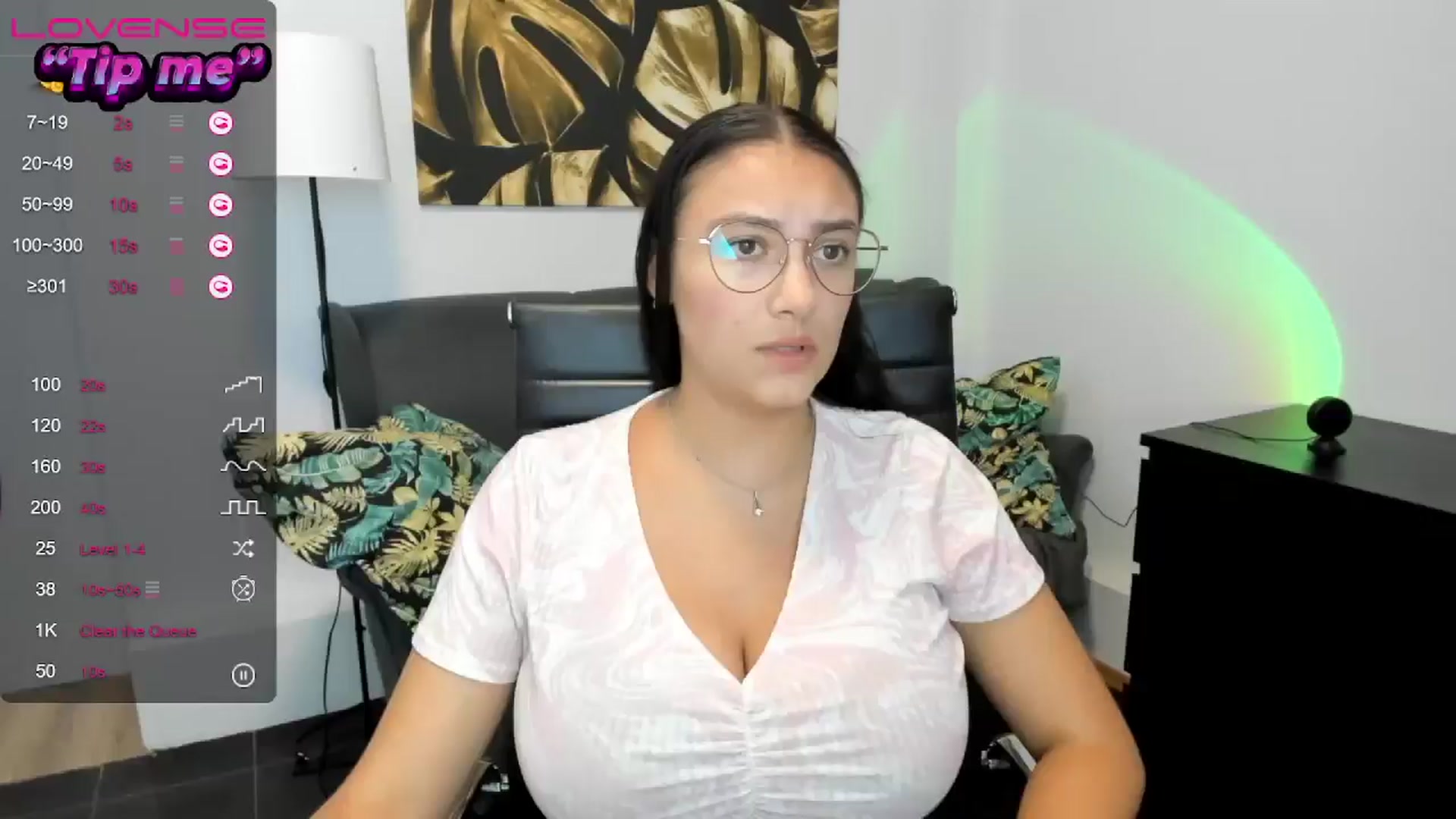 Gallery image thumbnail from SunfLowerr's myfreecams stream on, 08/17/2024, 17:36 image 7 of 20