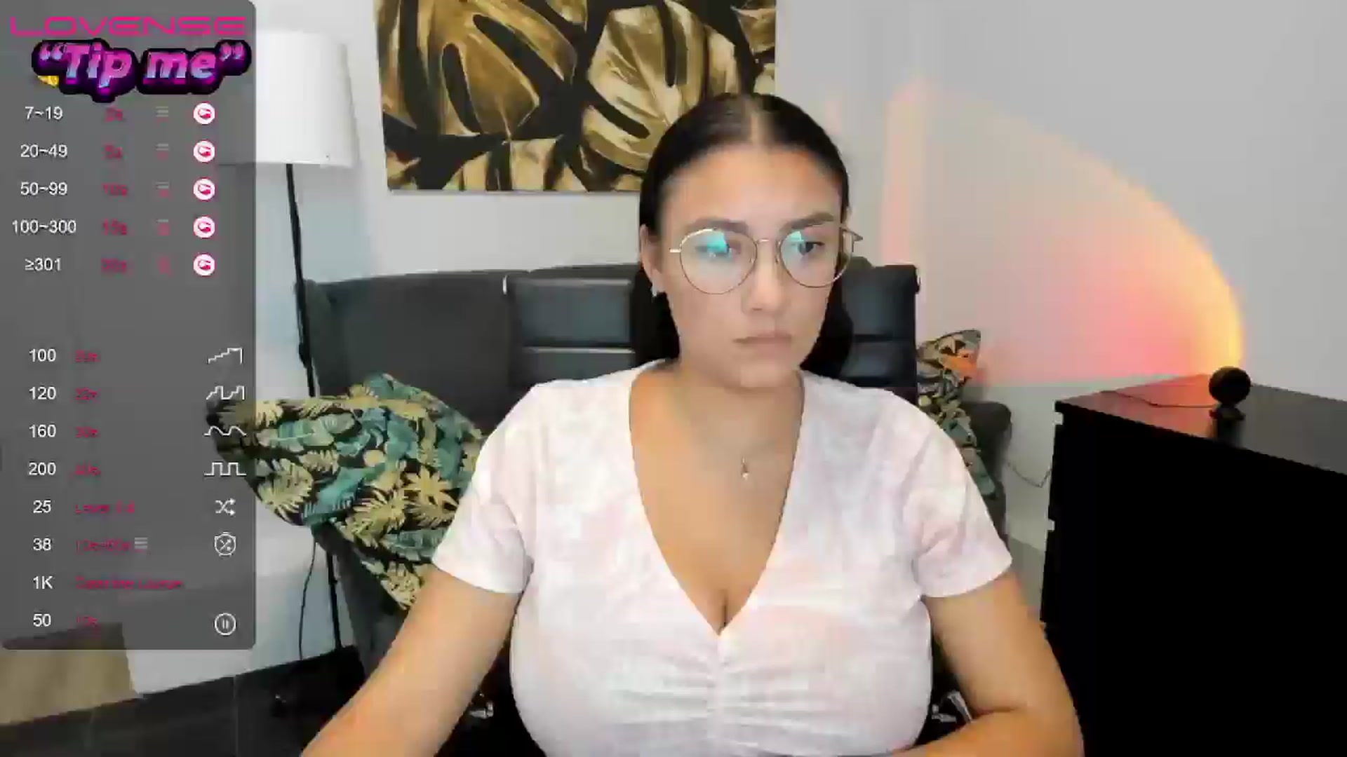 Gallery image thumbnail from SunfLowerr's myfreecams stream on, 08/17/2024, 17:36 image 6 of 20