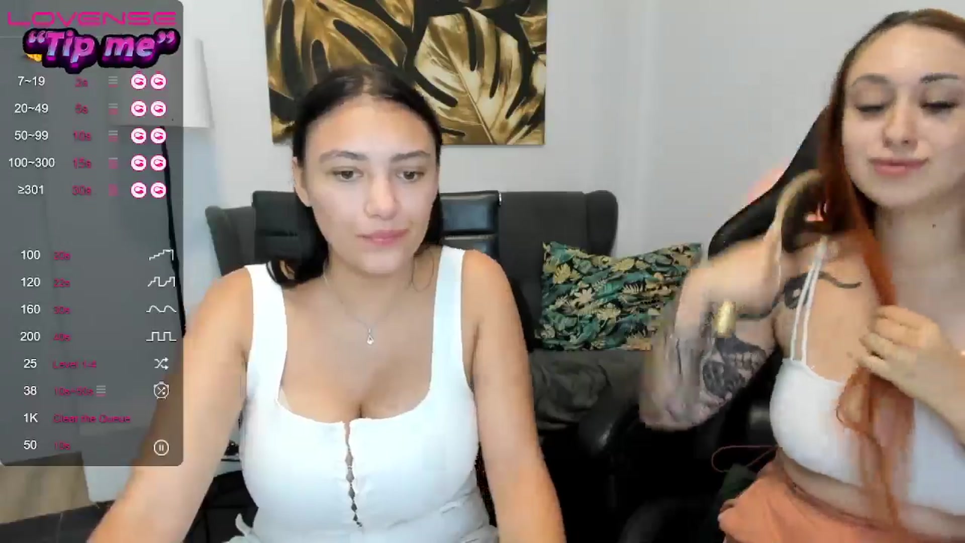 Gallery image thumbnail from SunfLowerr's myfreecams stream on, 08/18/2024, 19:54 image 6 of 20