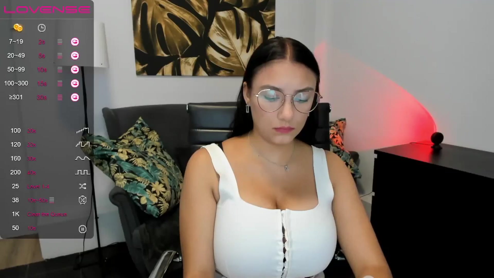 Gallery image thumbnail from SunfLowerr's myfreecams stream on, 08/21/2024, 13:28 image 5 of 20