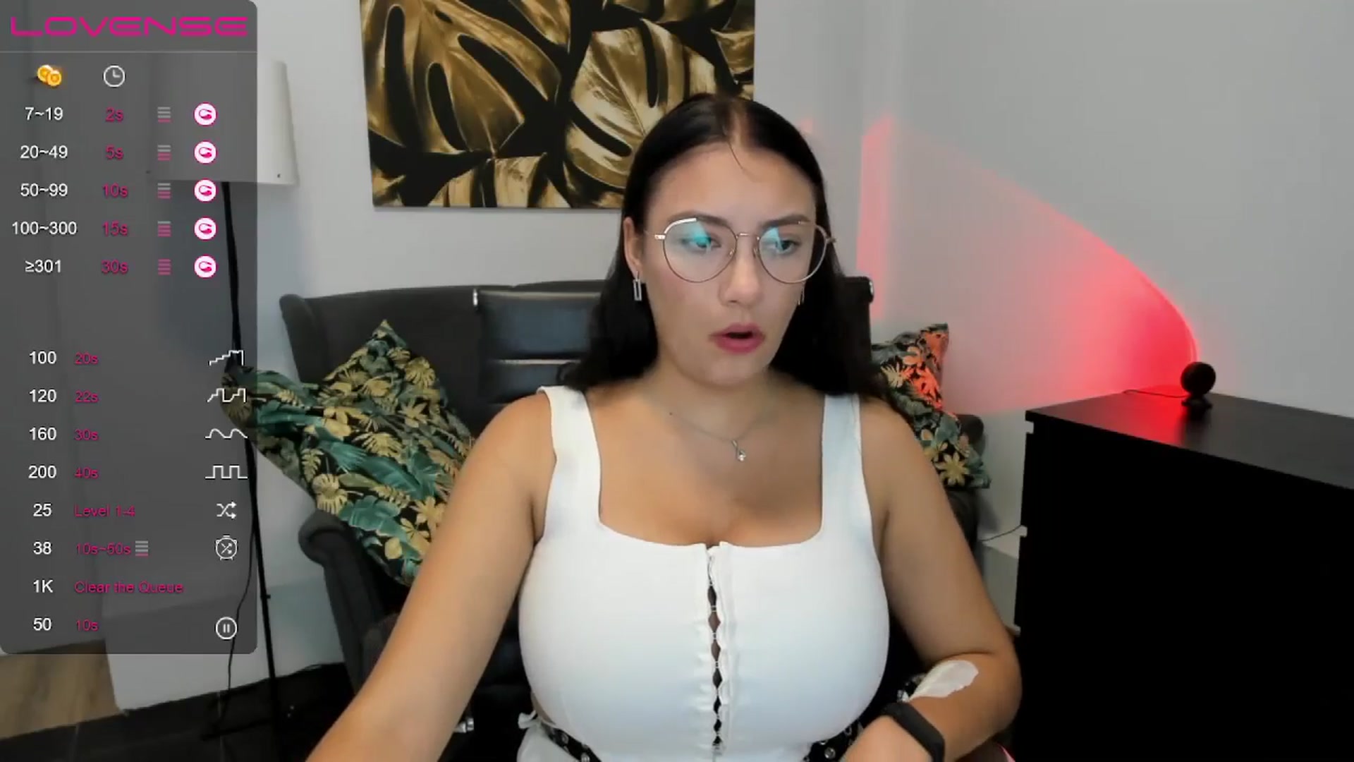 Gallery image thumbnail from SunfLowerr's myfreecams stream on, 08/21/2024, 13:28 image 18 of 20