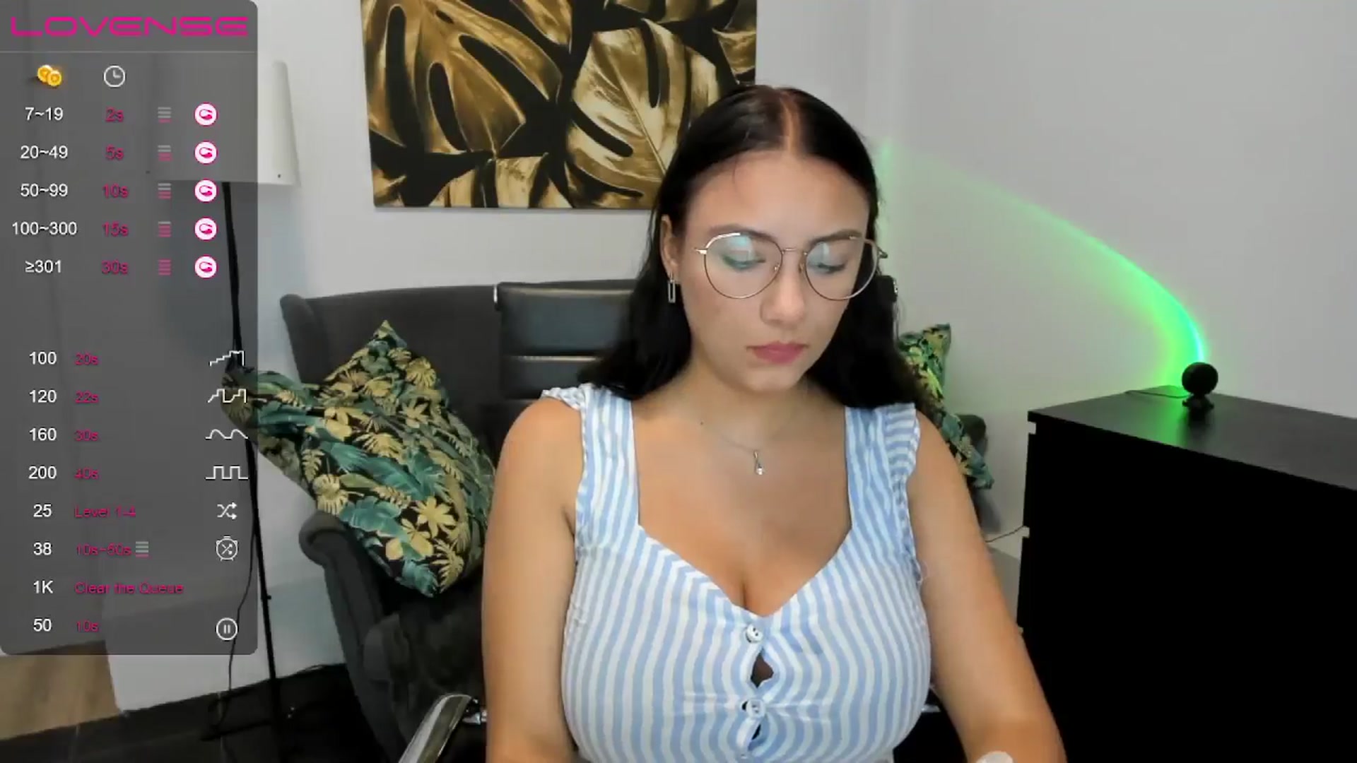 Gallery image thumbnail from SunfLowerr's myfreecams stream on, 08/21/2024, 13:57 image 11 of 20