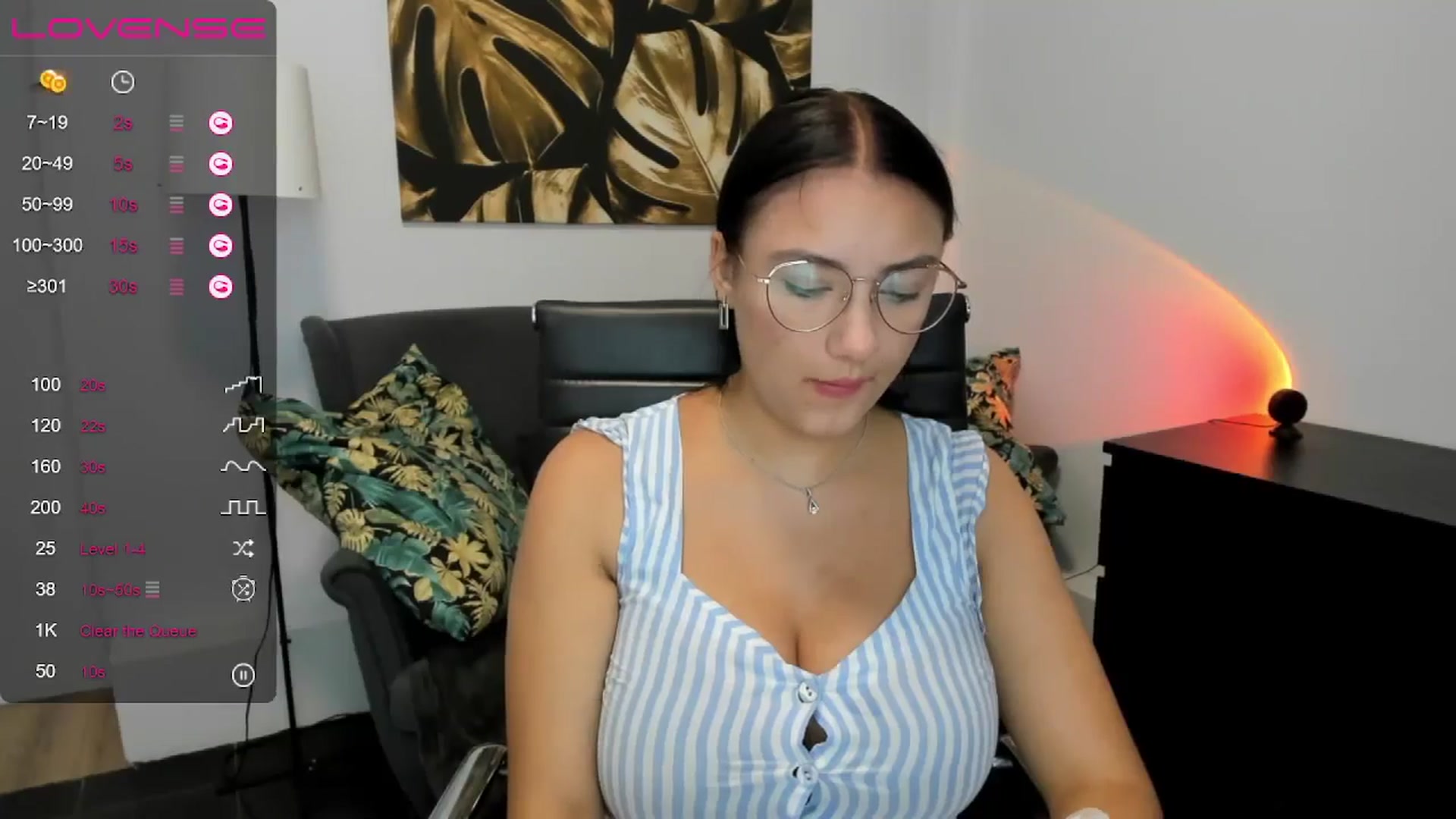 Gallery image thumbnail from SunfLowerr's myfreecams stream on, 08/21/2024, 13:57 image 14 of 20
