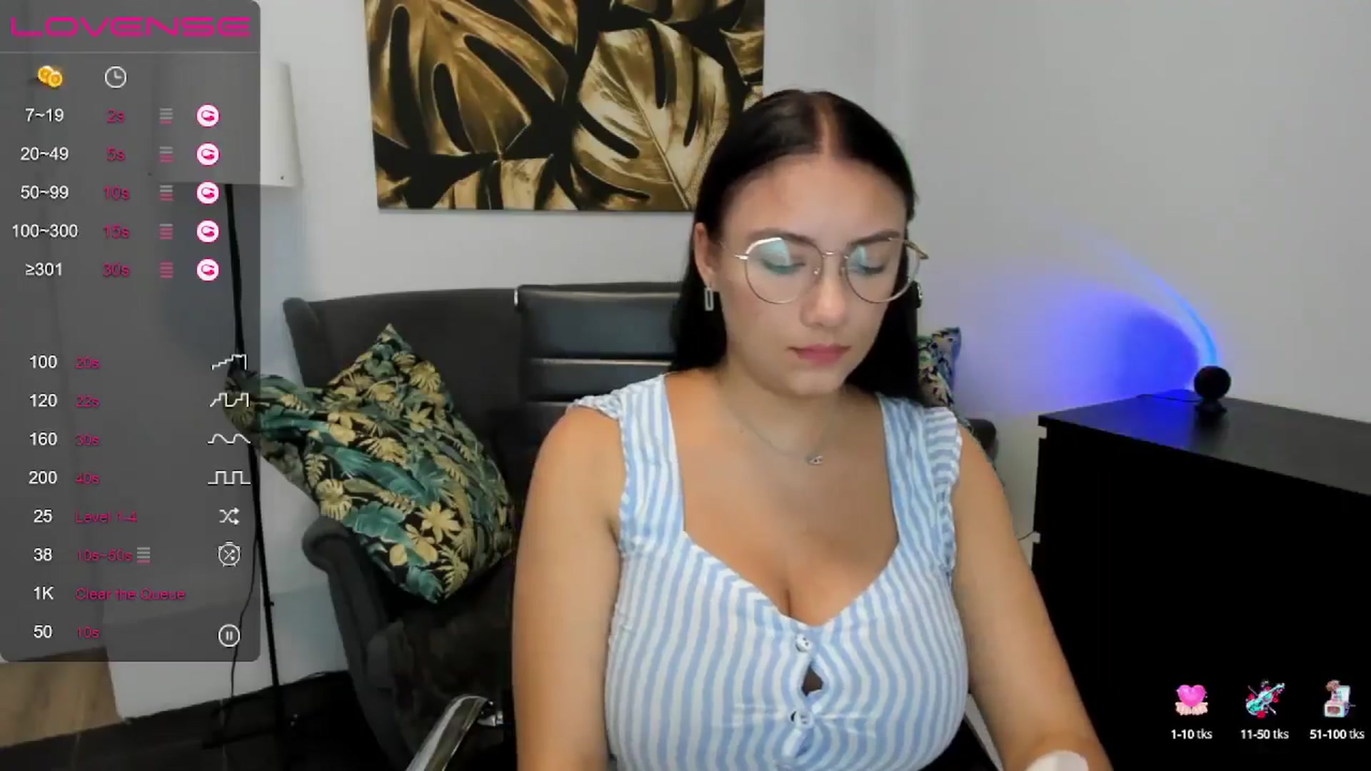 Gallery image thumbnail from SunfLowerr's myfreecams stream on, 08/21/2024, 13:57 image 19 of 20