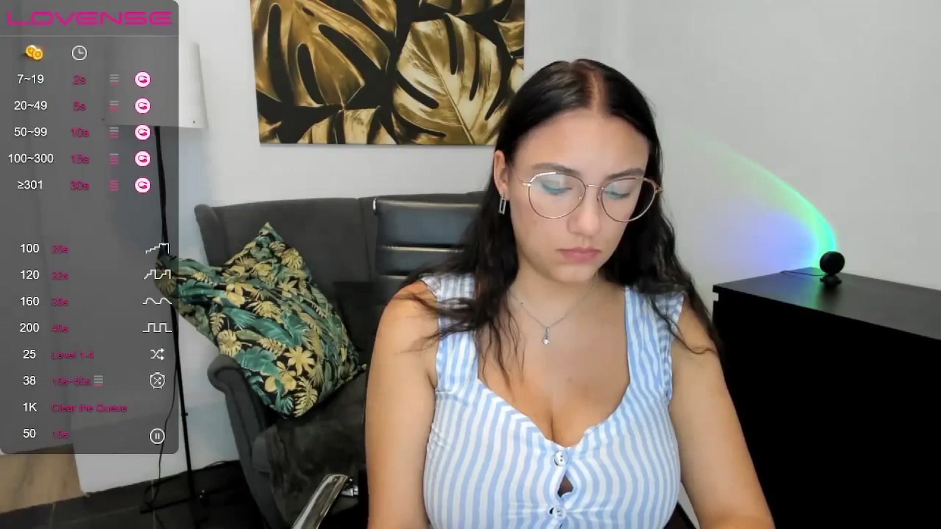 Gallery image thumbnail from SunfLowerr's myfreecams stream on, 08/21/2024, 15:23 image 8 of 20